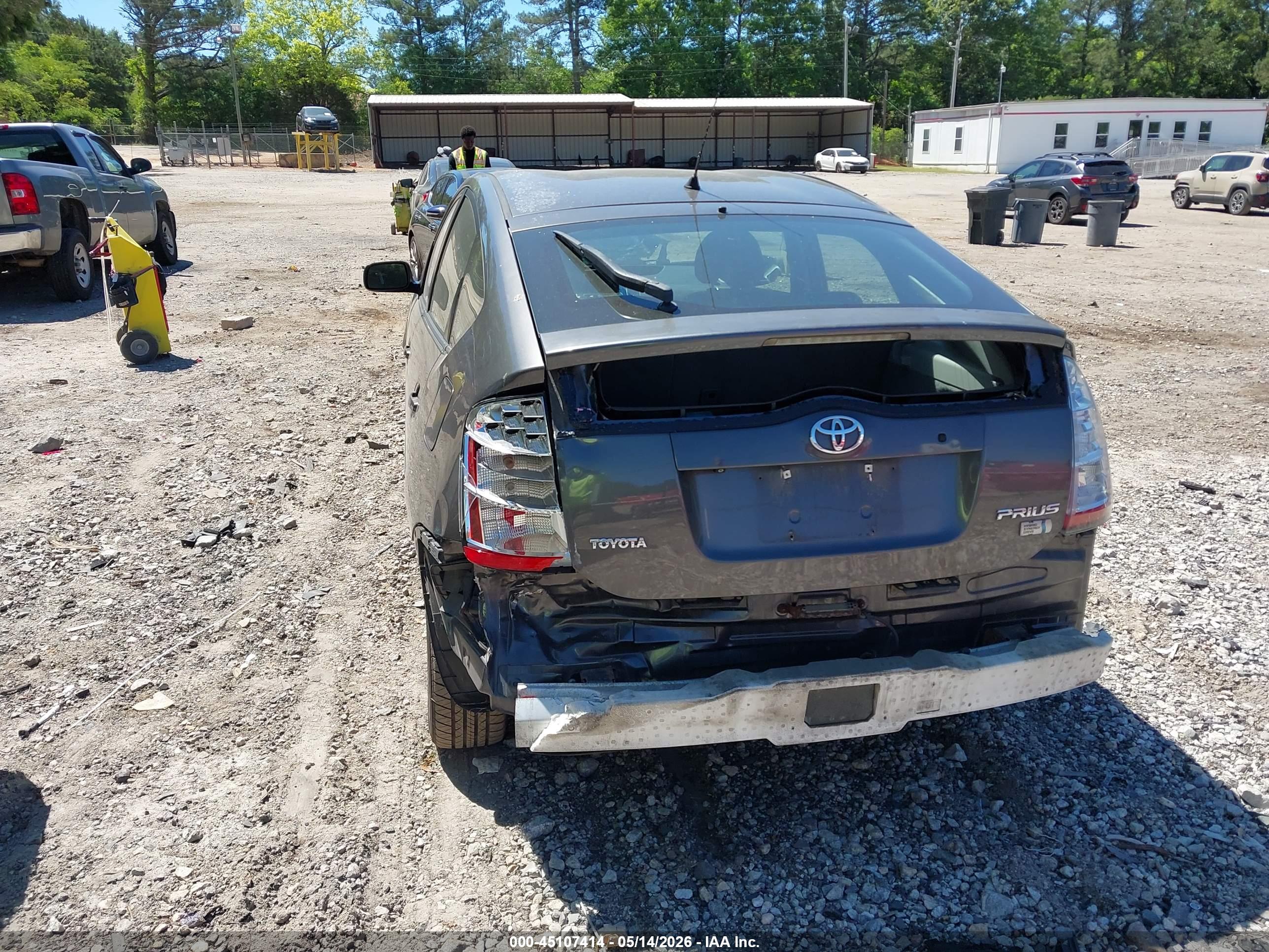 TOYOTA PRIUS image 6