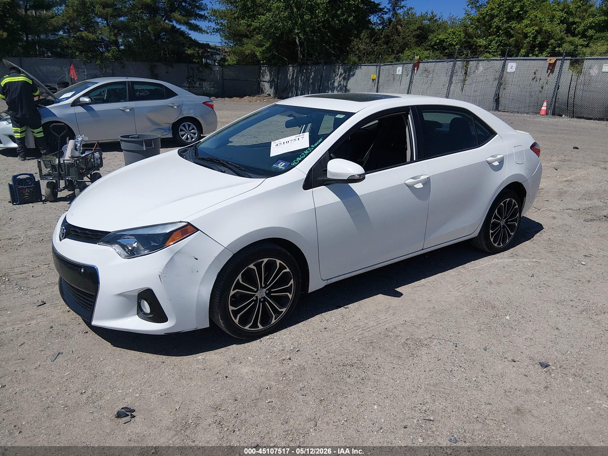 TOYOTA COROLLA image 2