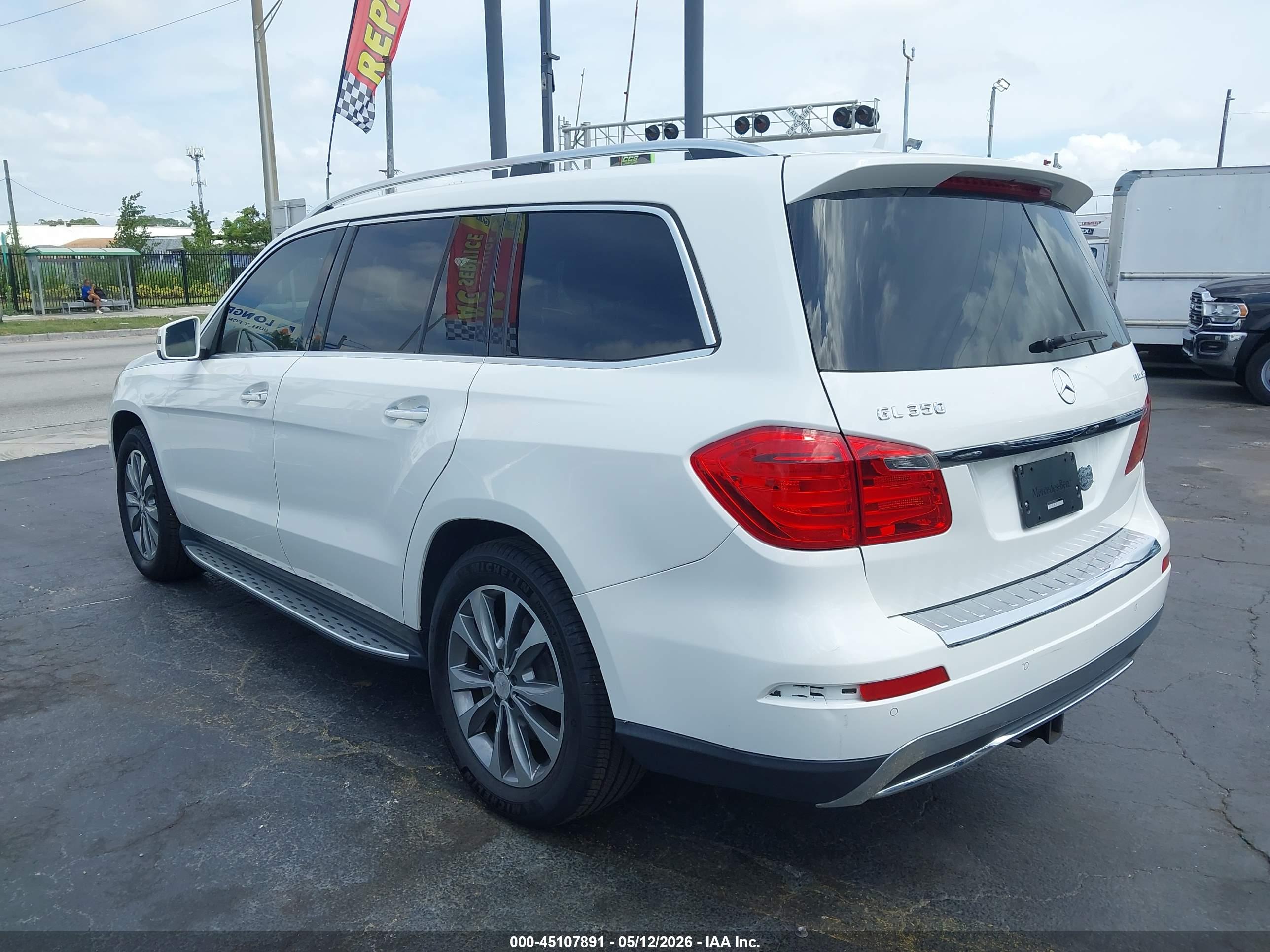 MERCEDES-BENZ GL image 3