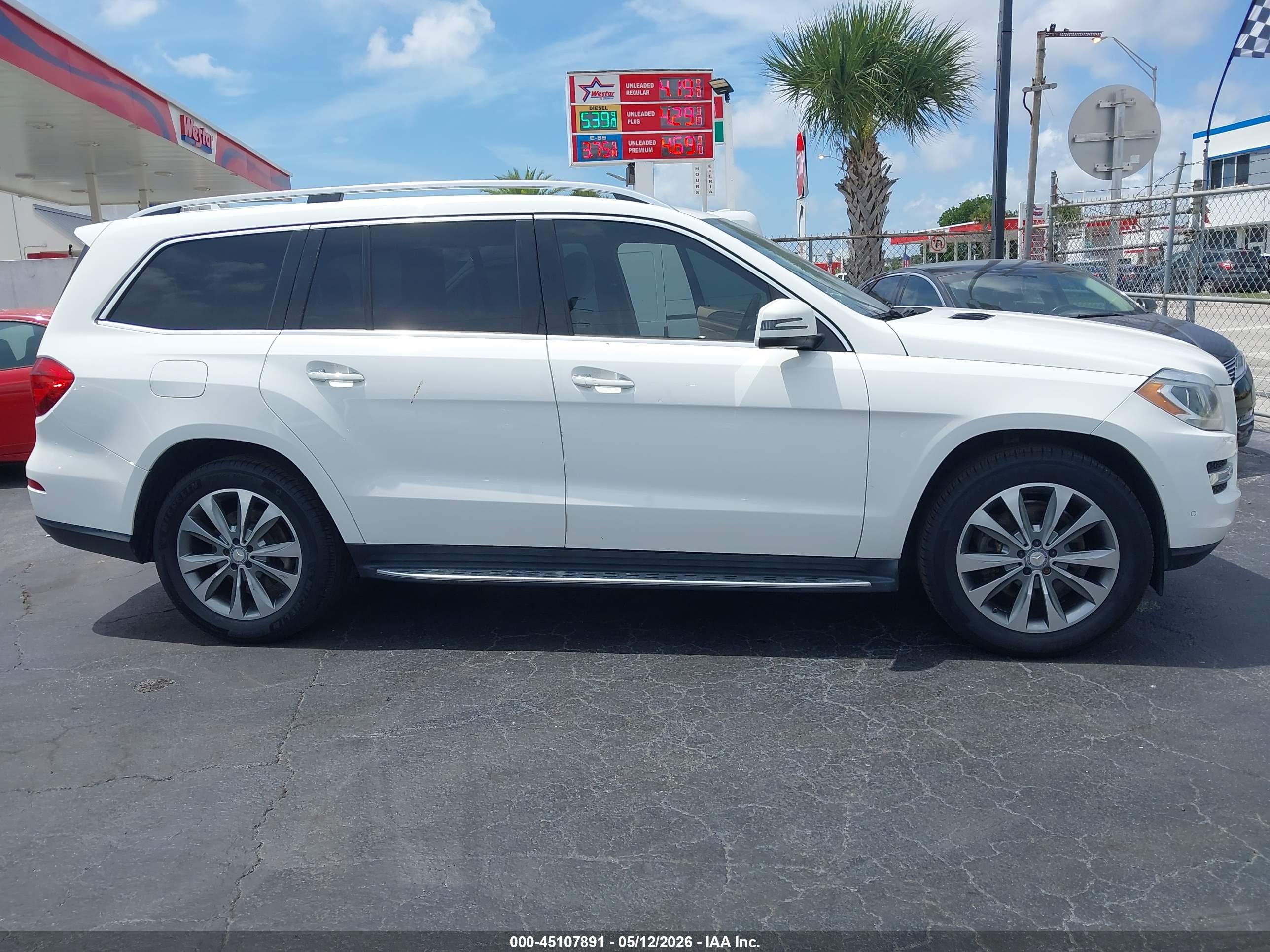 MERCEDES-BENZ GL image 6