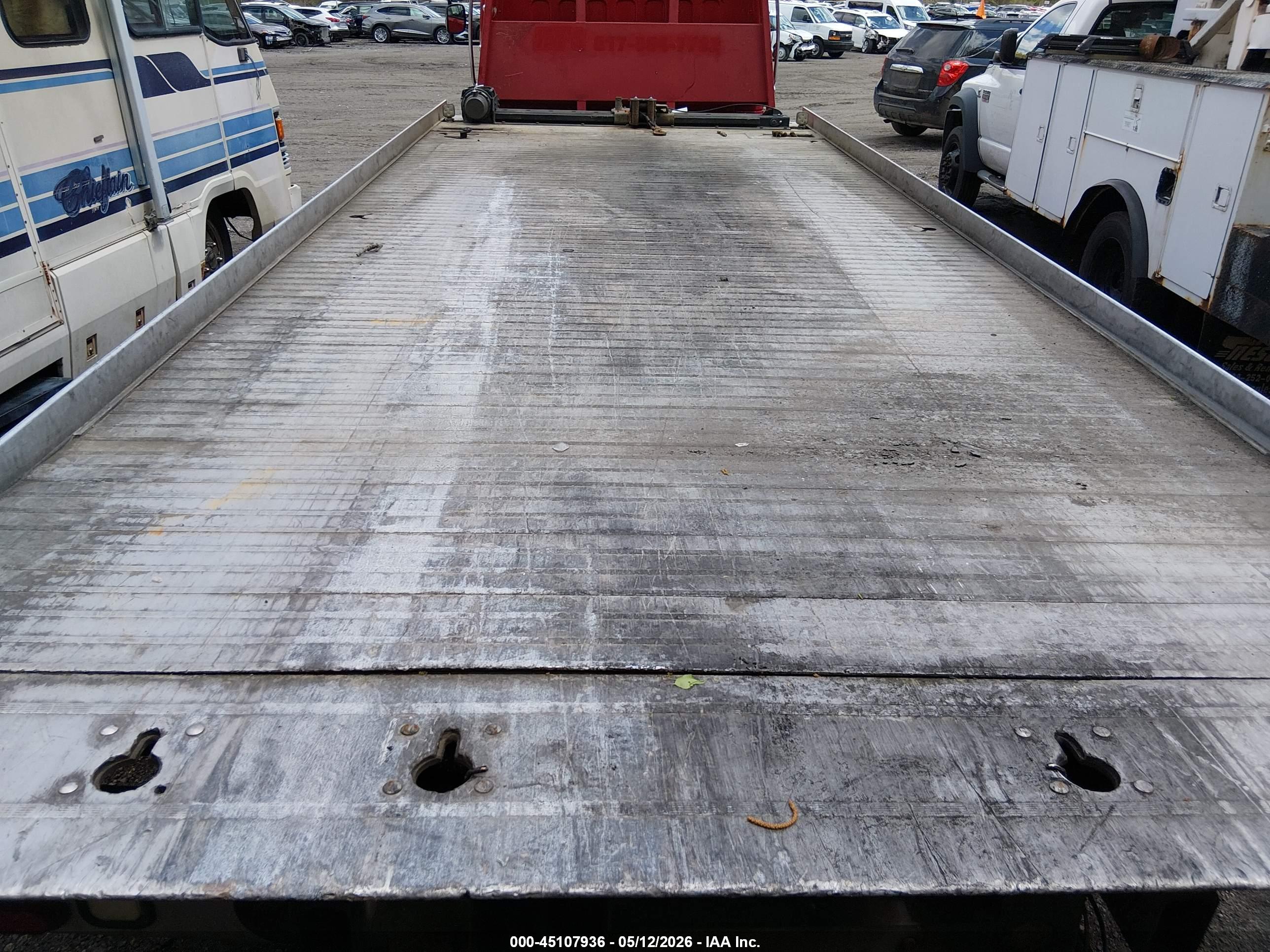 FREIGHTLINER M2 image 8