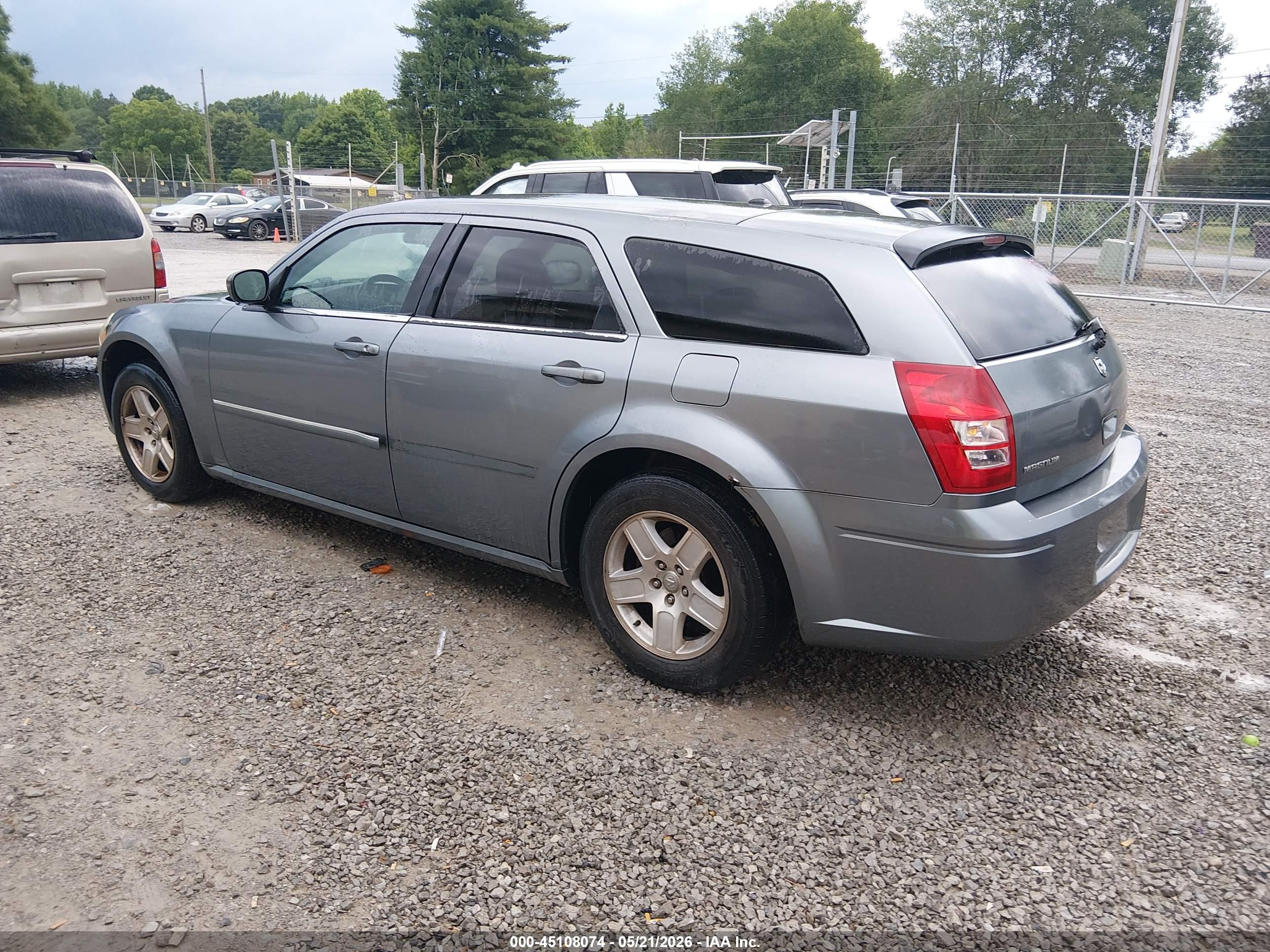 DODGE MAGNUM image 3