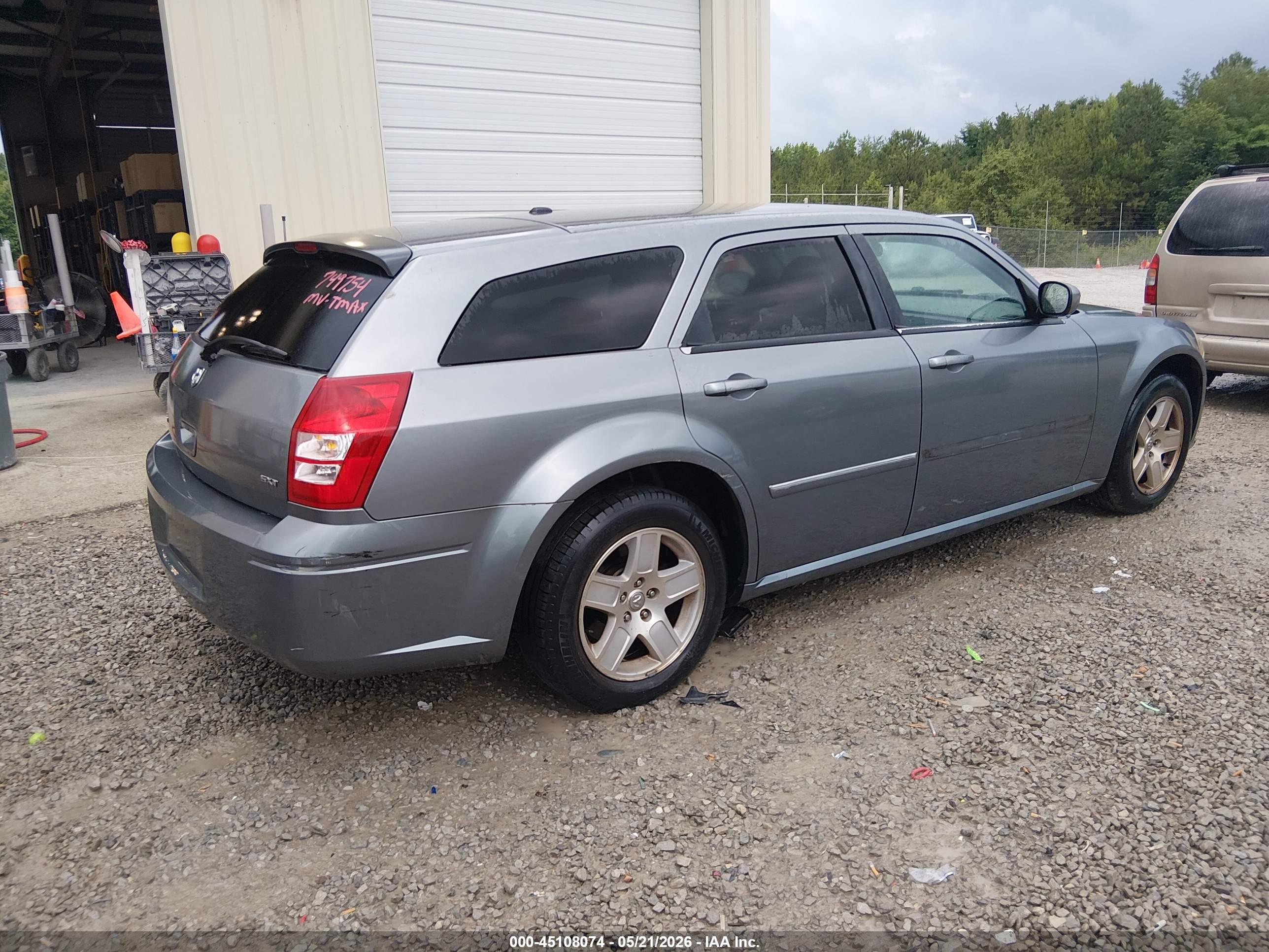 DODGE MAGNUM image 4
