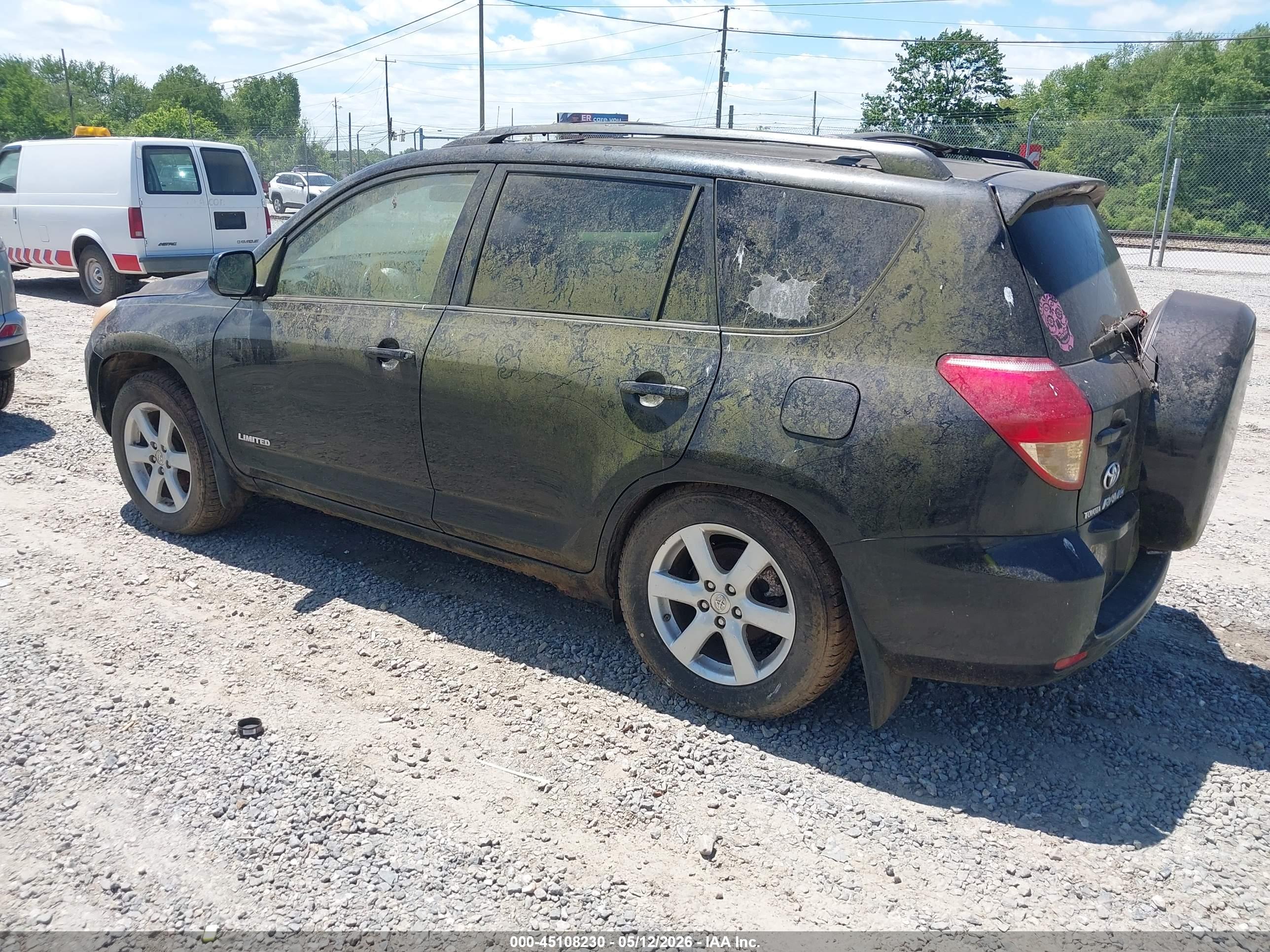 TOYOTA RAV4 image 3