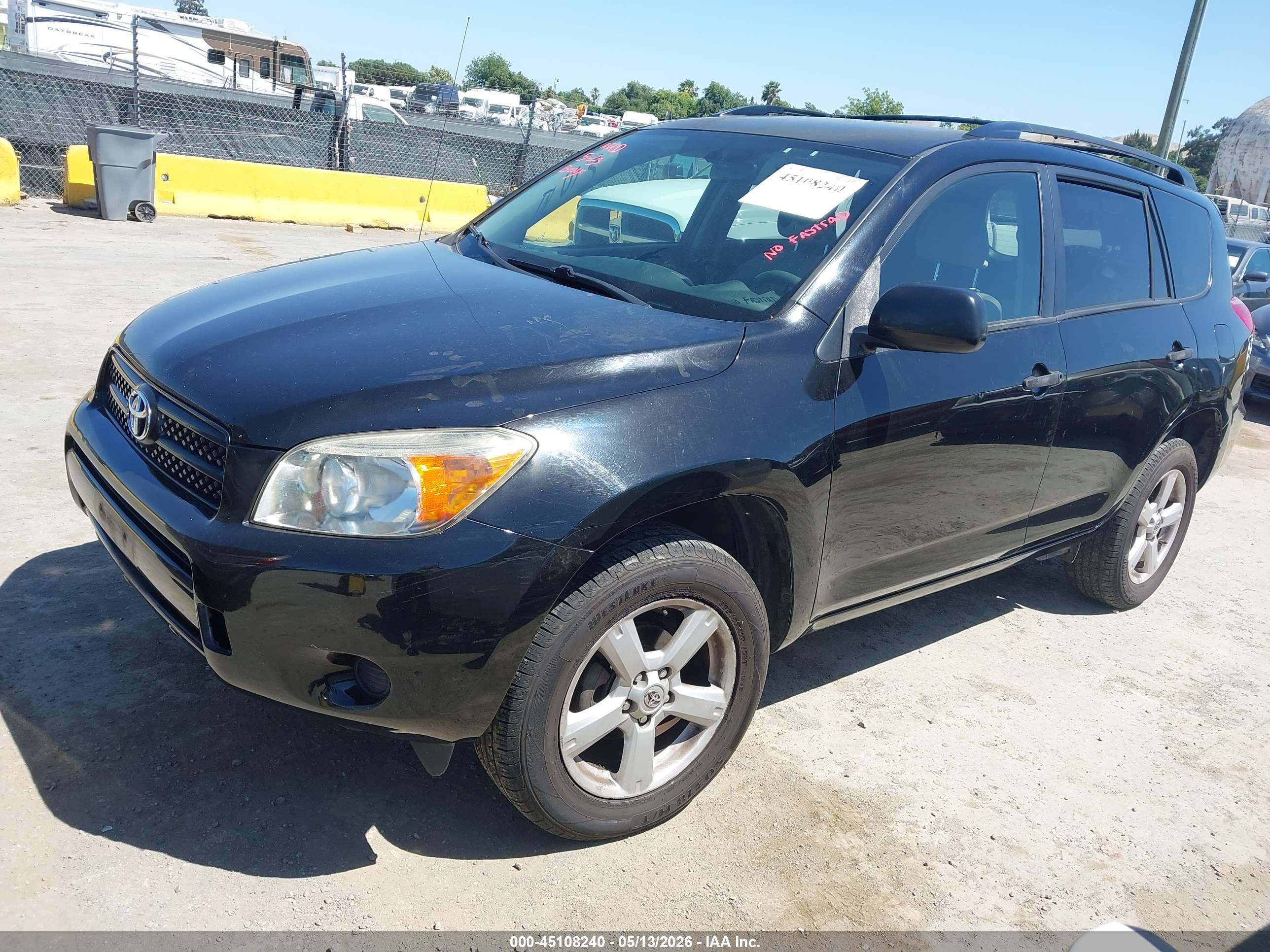 TOYOTA RAV4 image 2