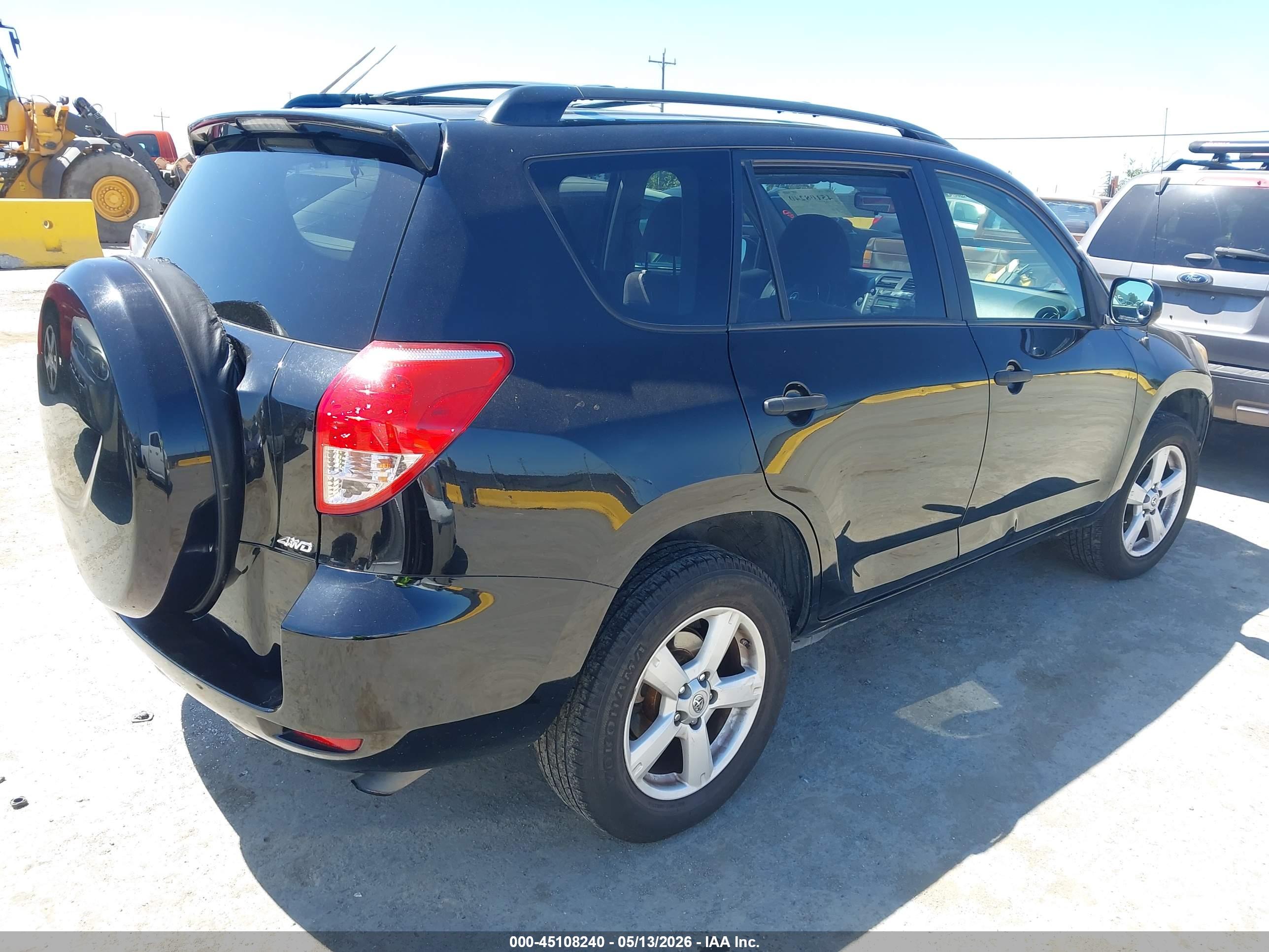 TOYOTA RAV4 image 4