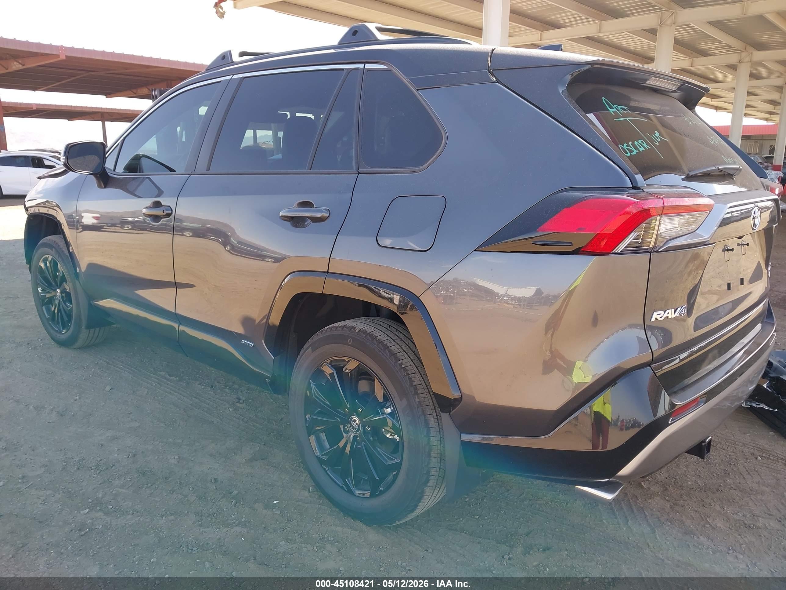 TOYOTA RAV4 image 3