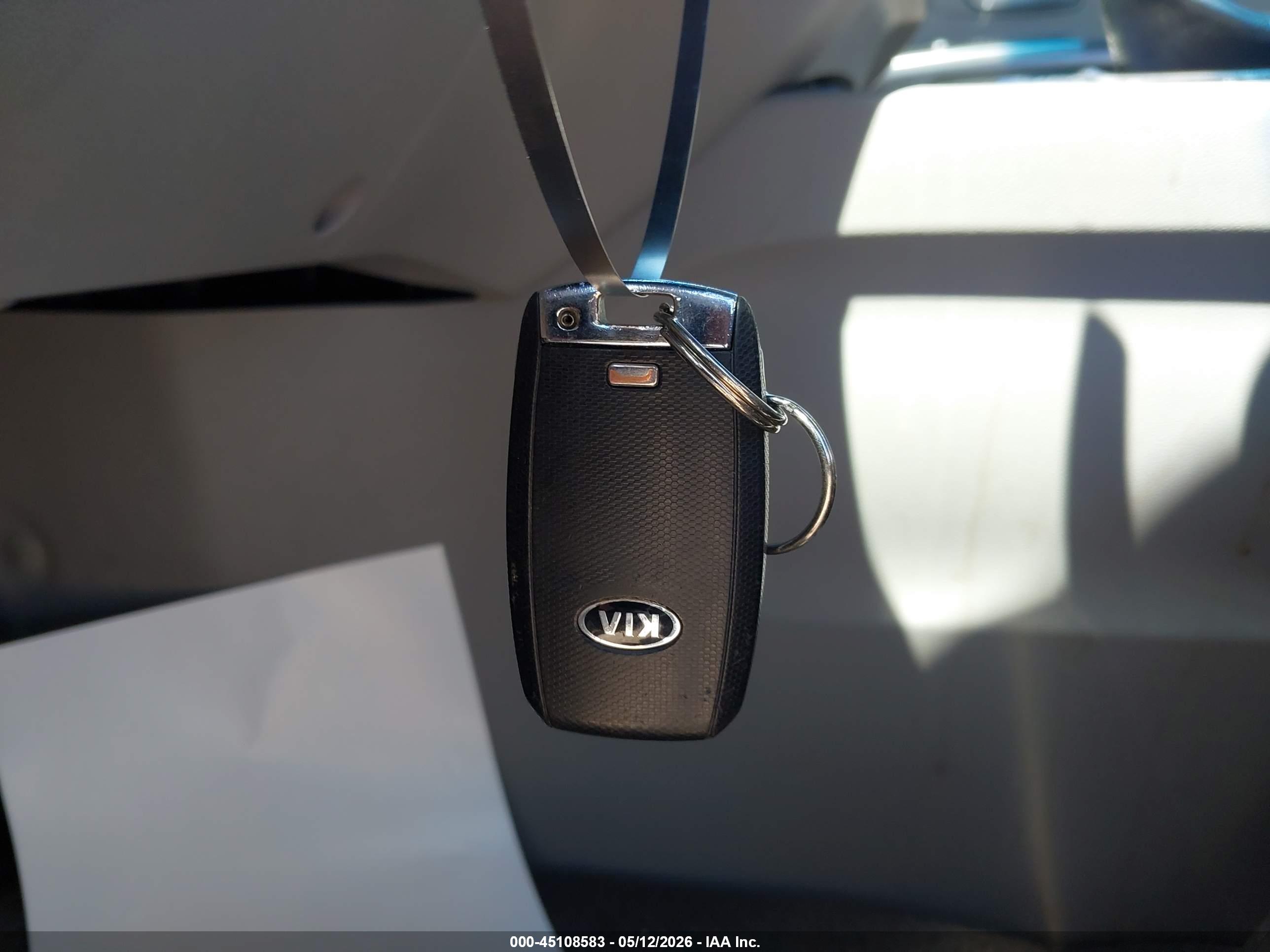 KIA SEDONA image 11