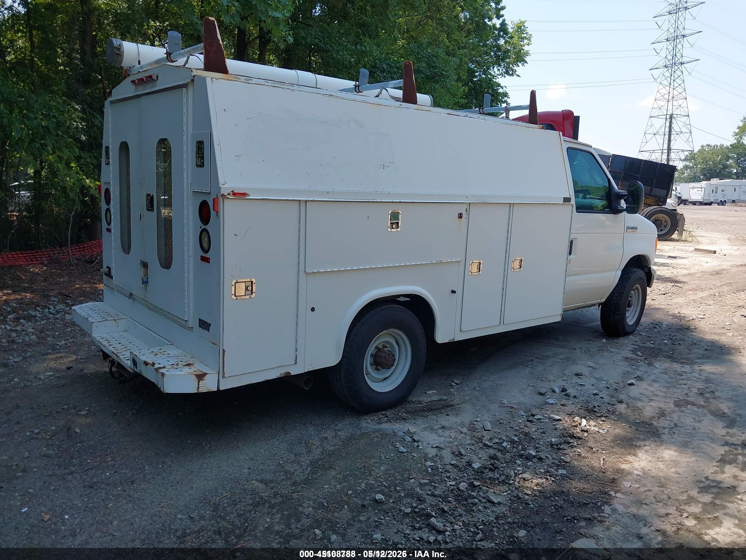 FORD E-350 image 4