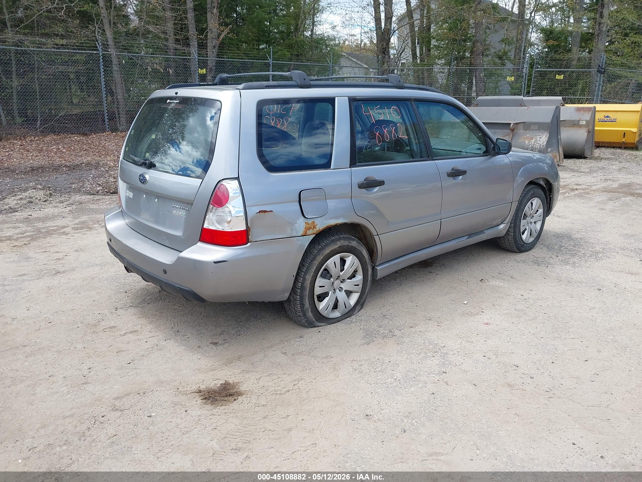 SUBARU FORESTER image 4
