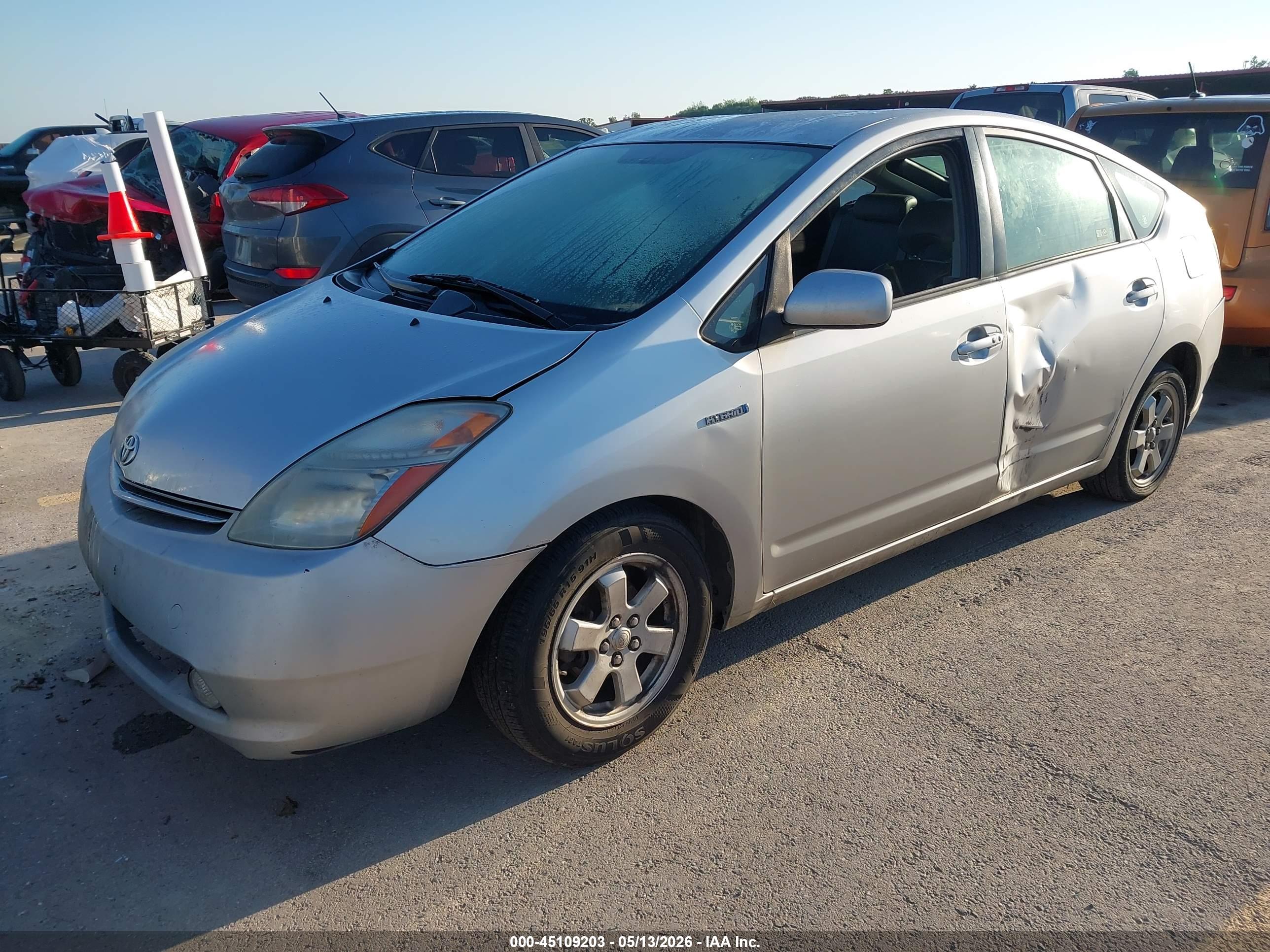 TOYOTA PRIUS image 2