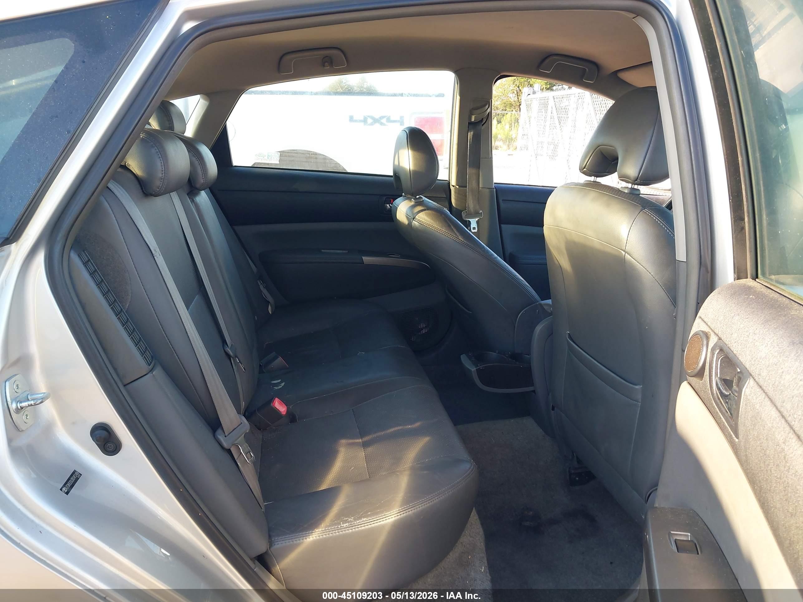 TOYOTA PRIUS image 8