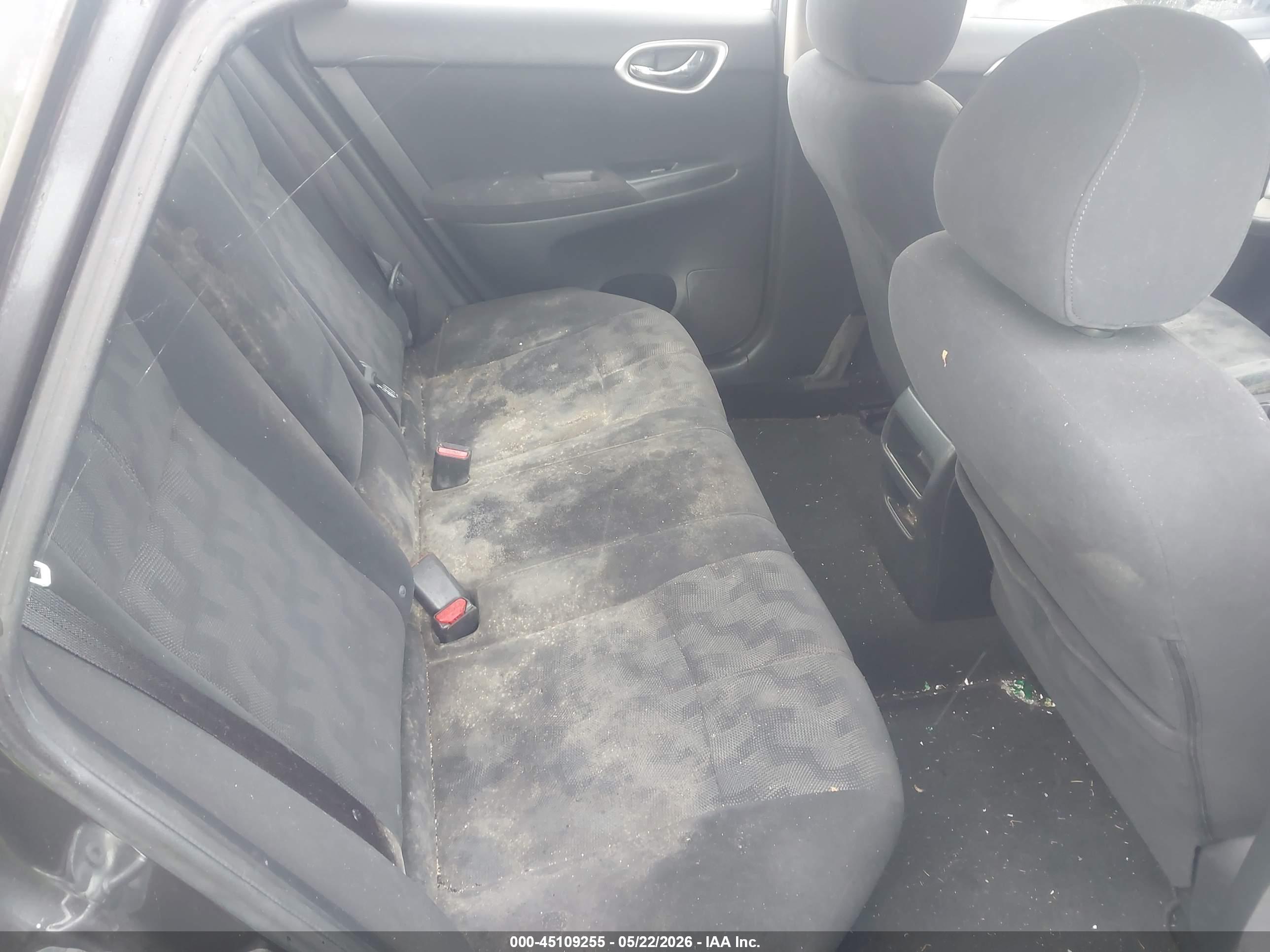 NISSAN SENTRA image 8