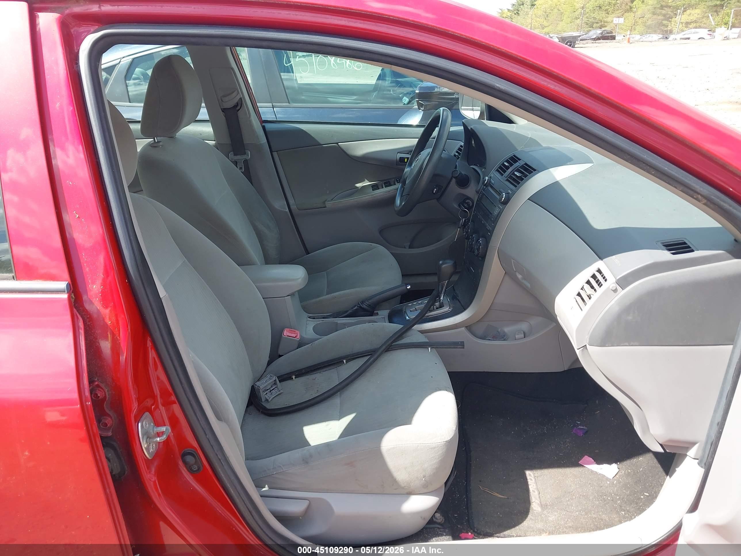 TOYOTA COROLLA image 5