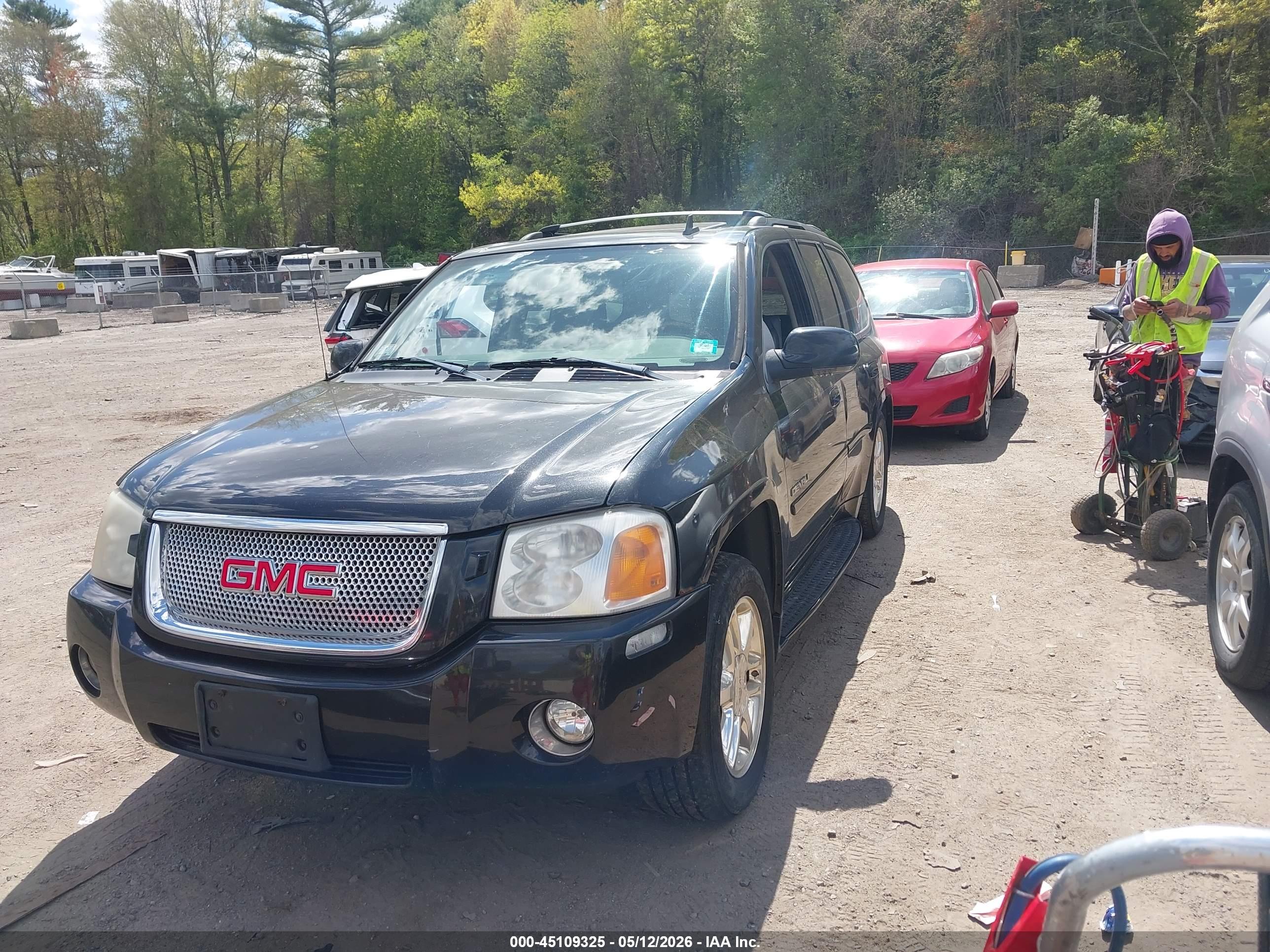 GMC ENVOY image 2