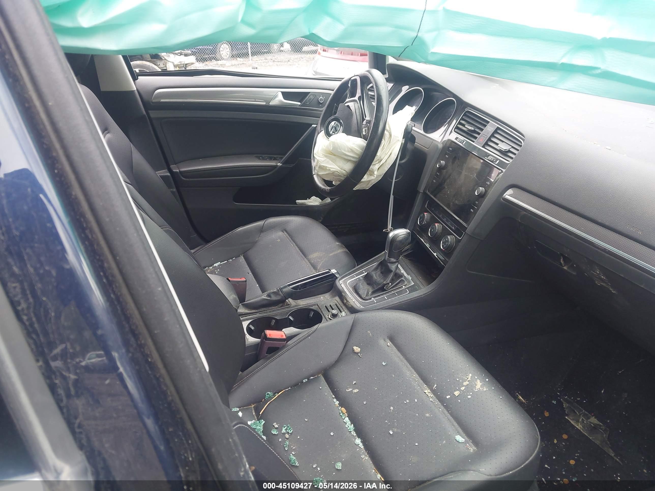 VOLKSWAGEN GOLF image 5