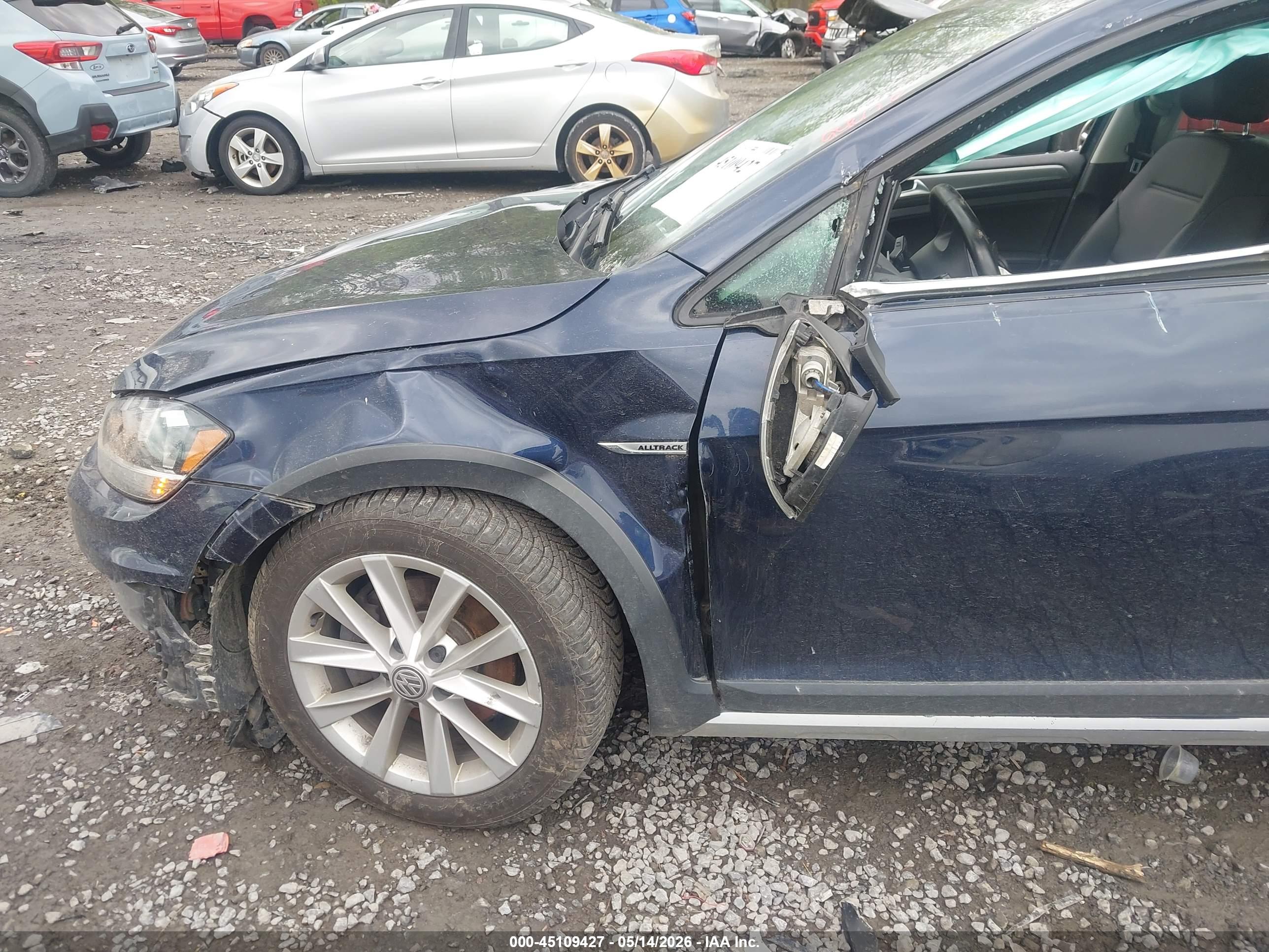 VOLKSWAGEN GOLF image 6