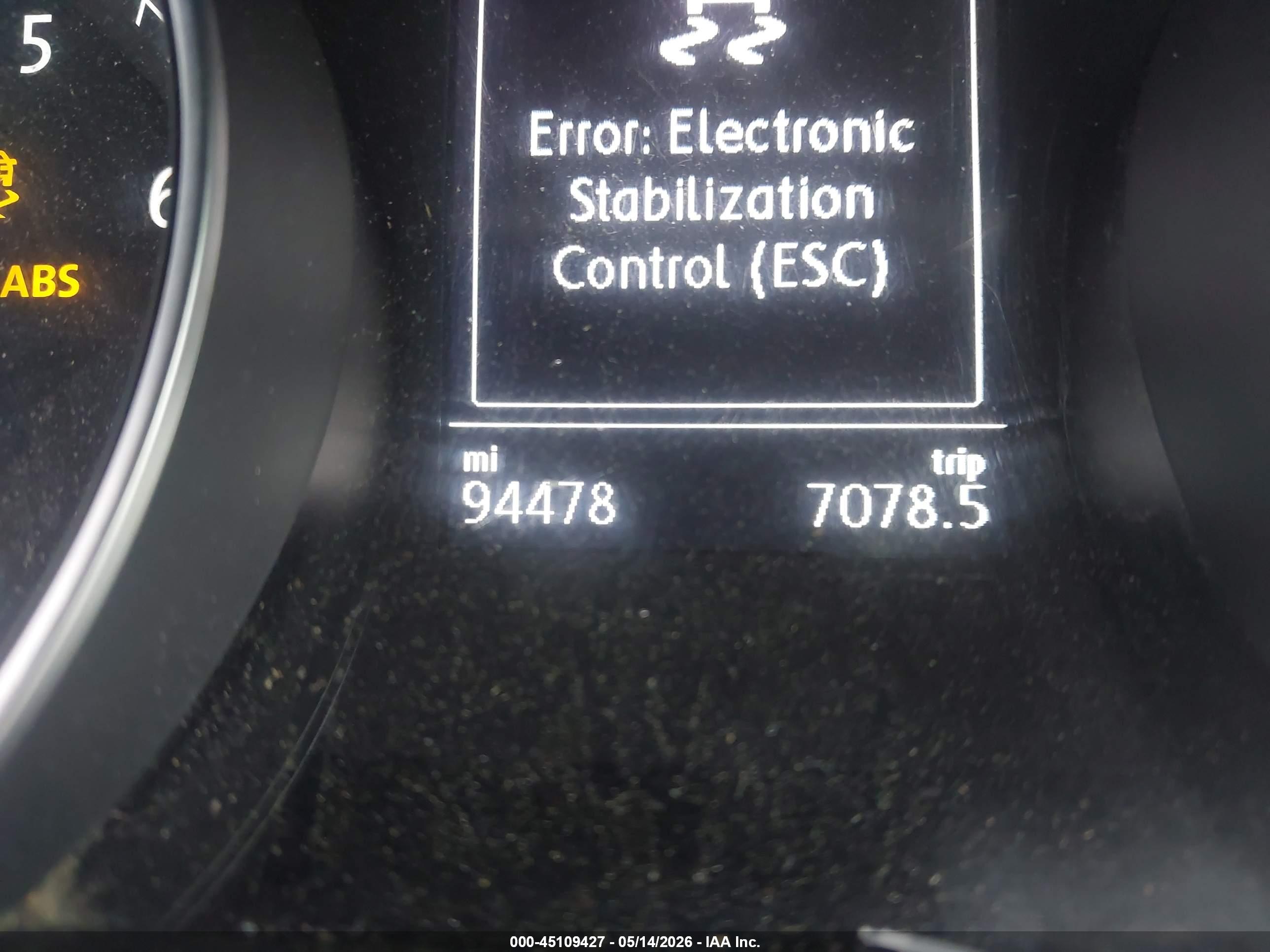 VOLKSWAGEN GOLF image 7