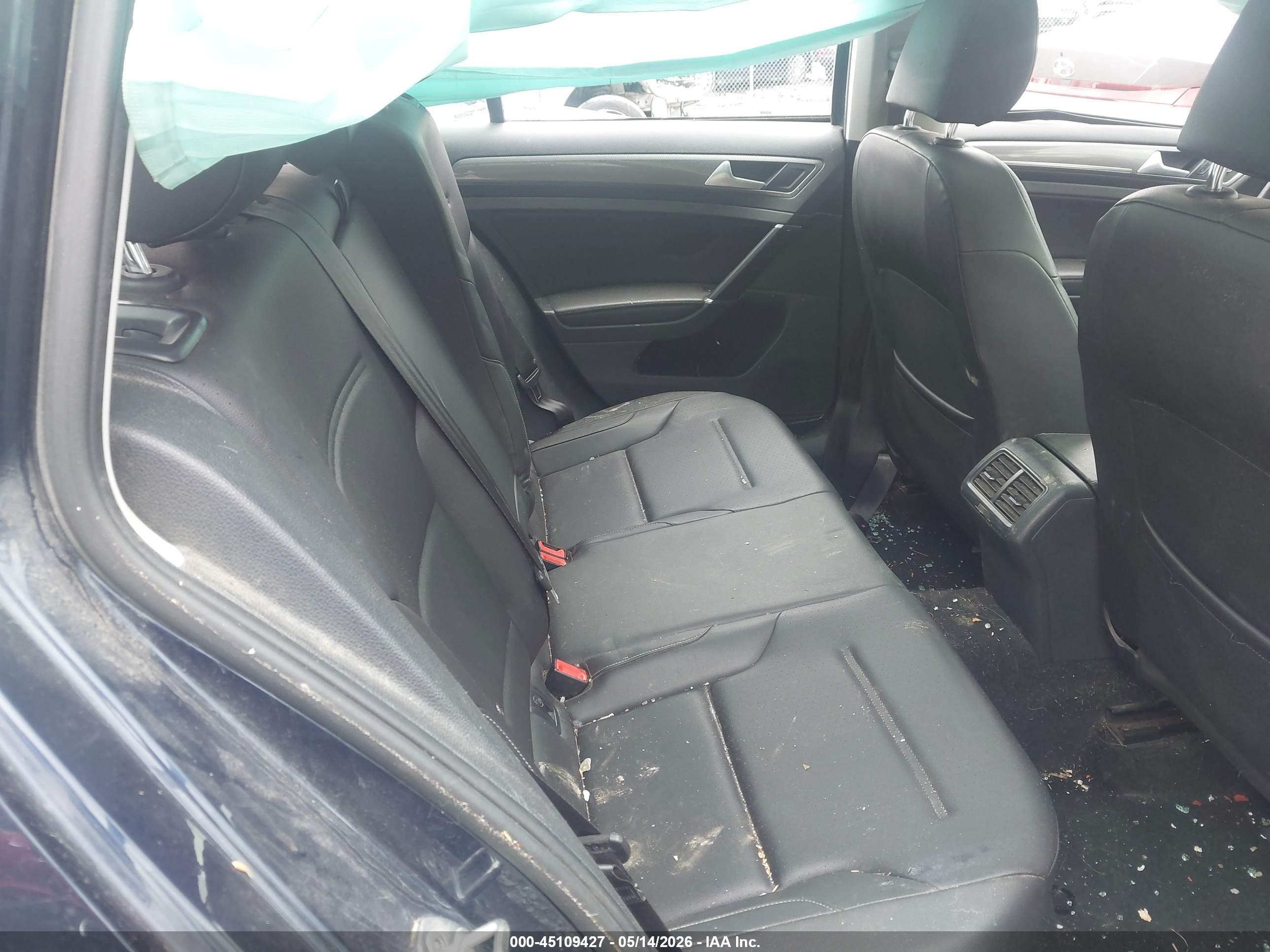 VOLKSWAGEN GOLF image 8