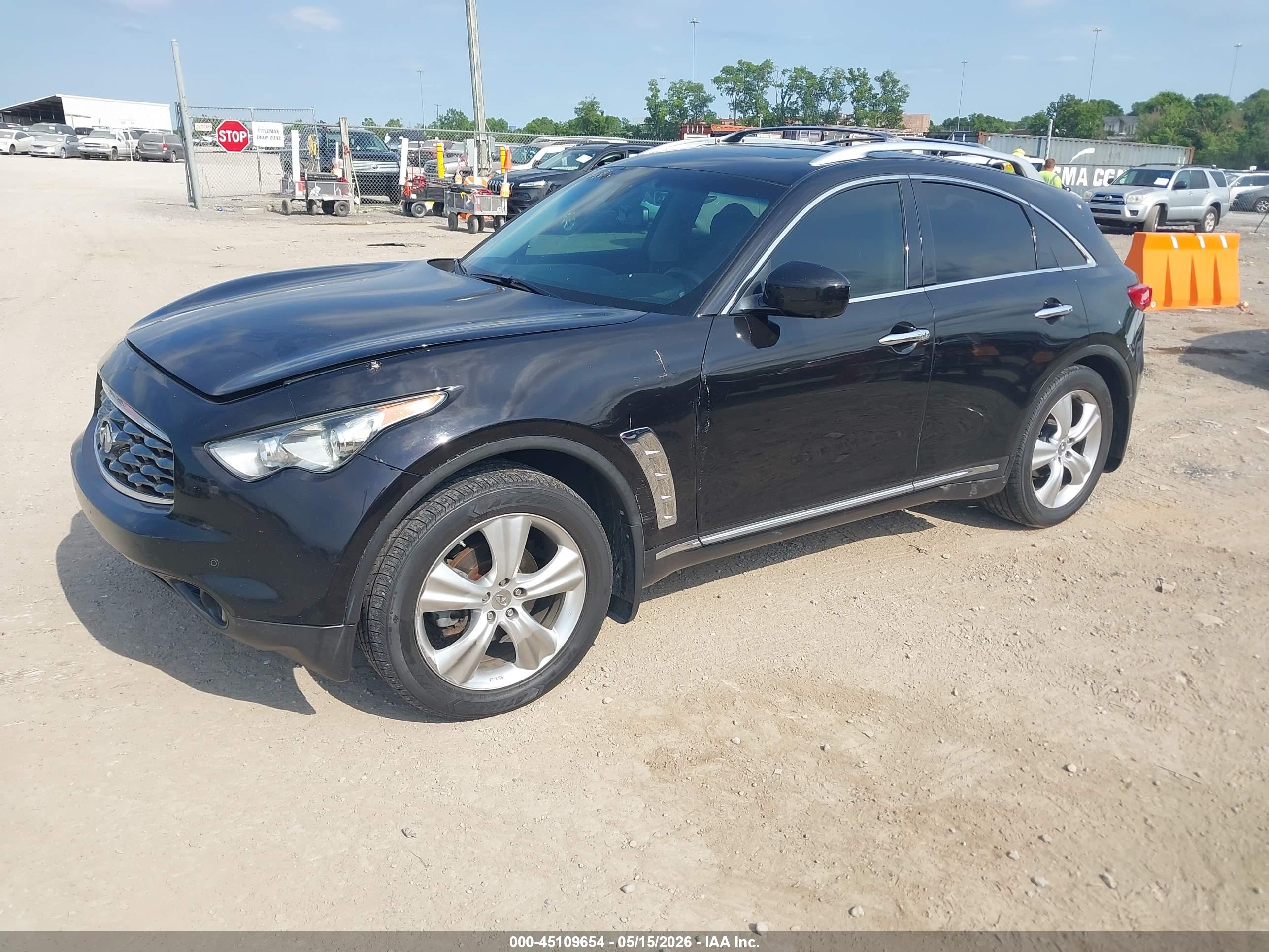 INFINITI FX35 image 2