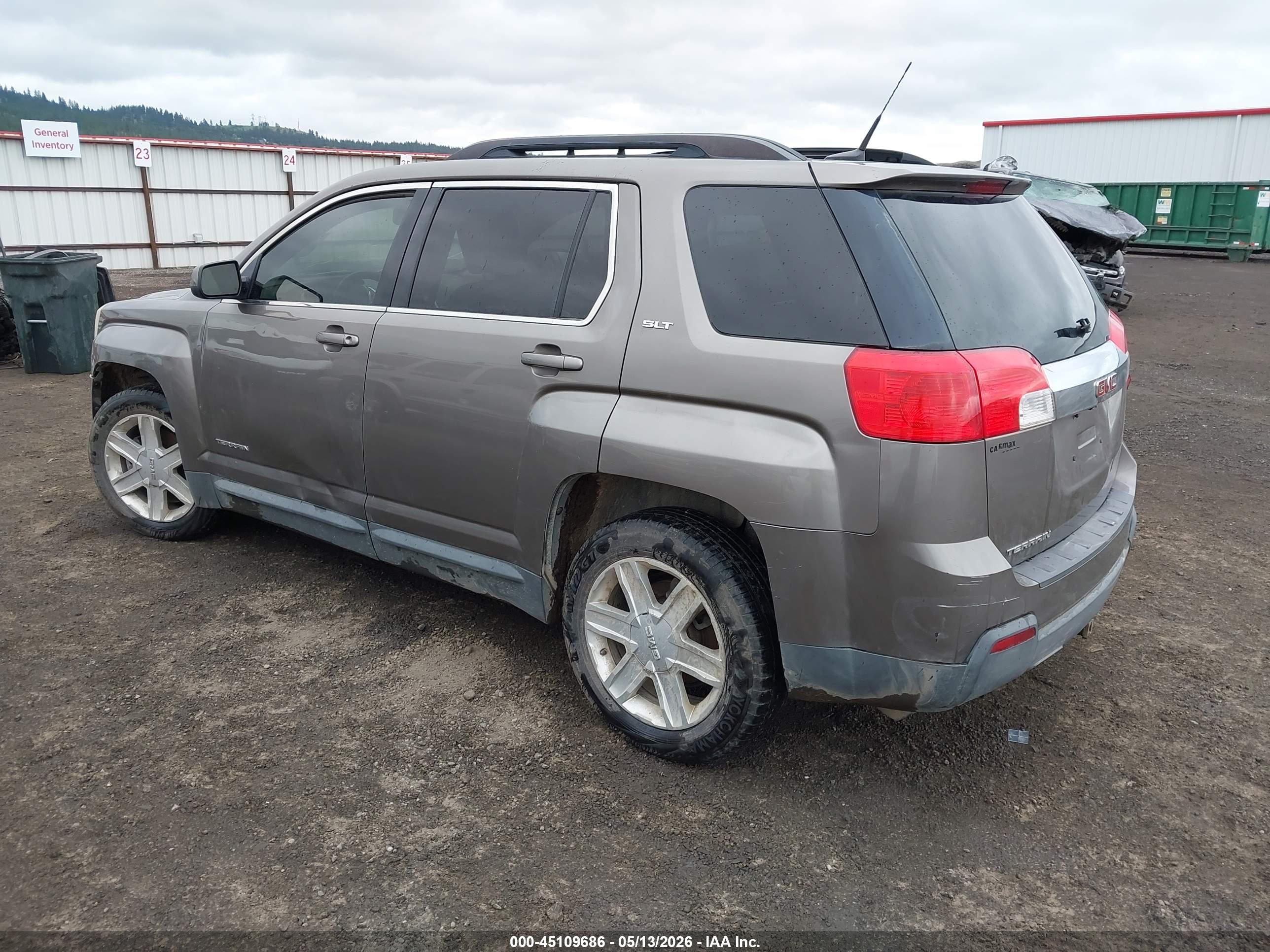 GMC TERRAIN image 3