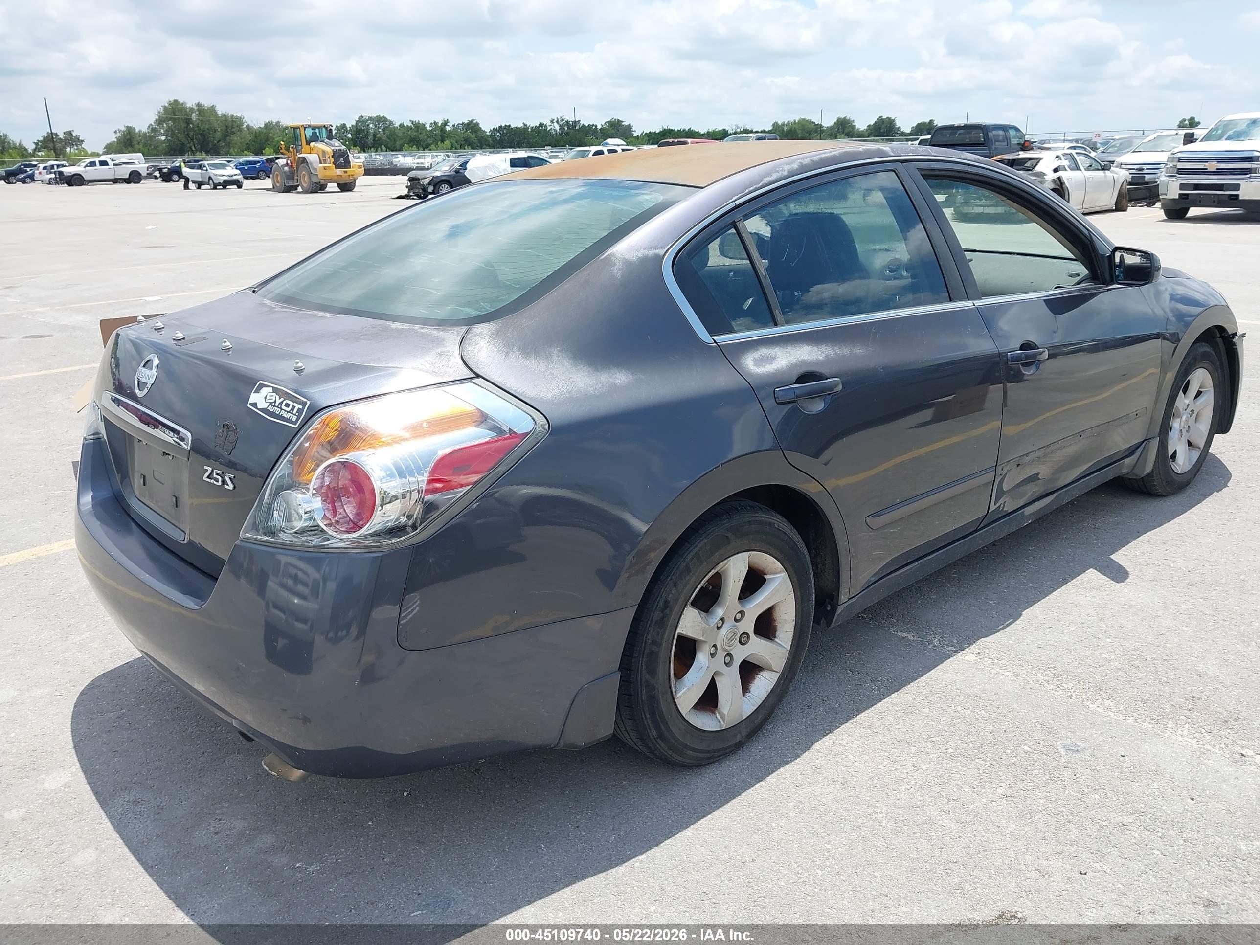 NISSAN ALTIMA image 4