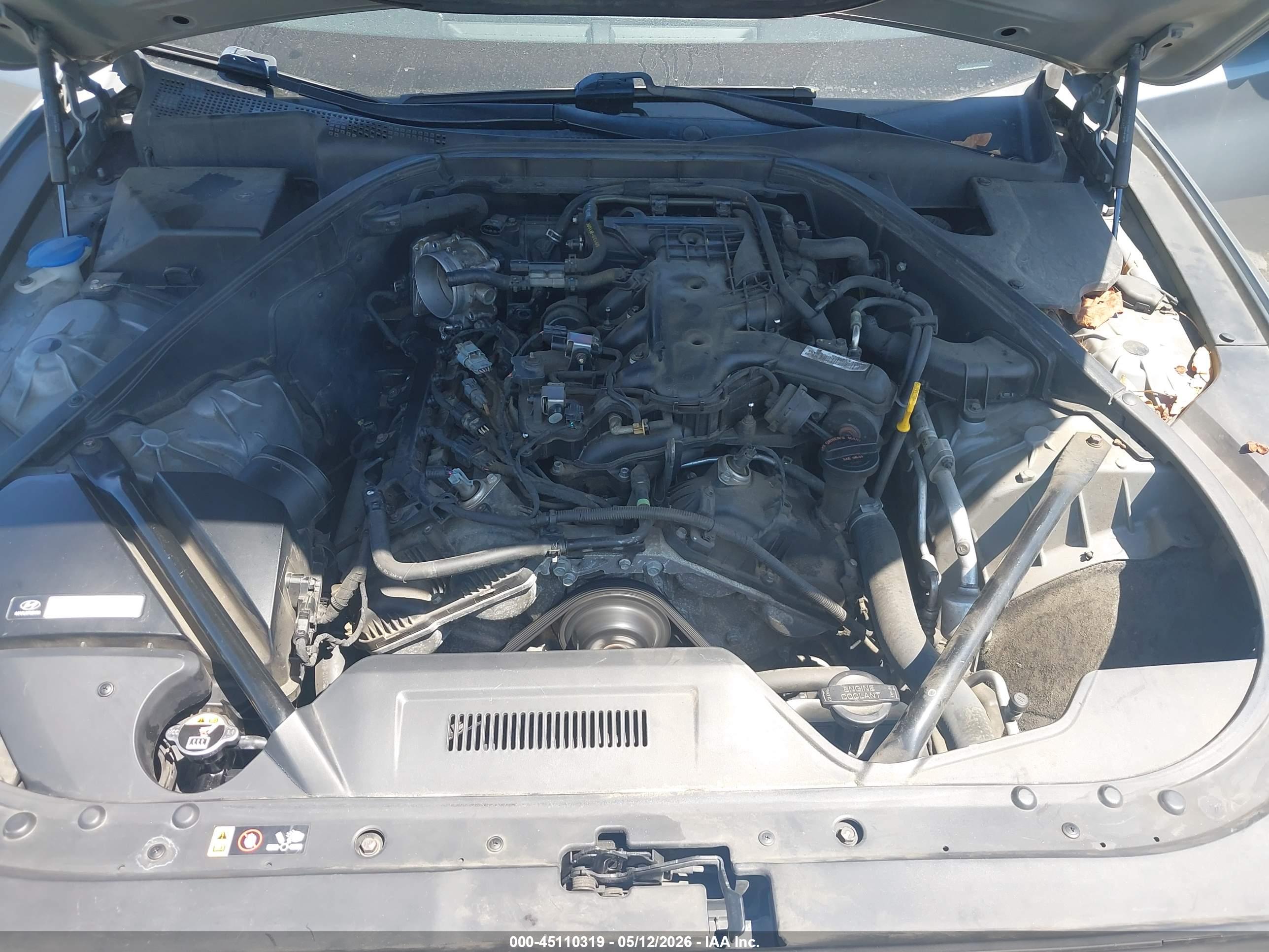HYUNDAI GENESIS image 10