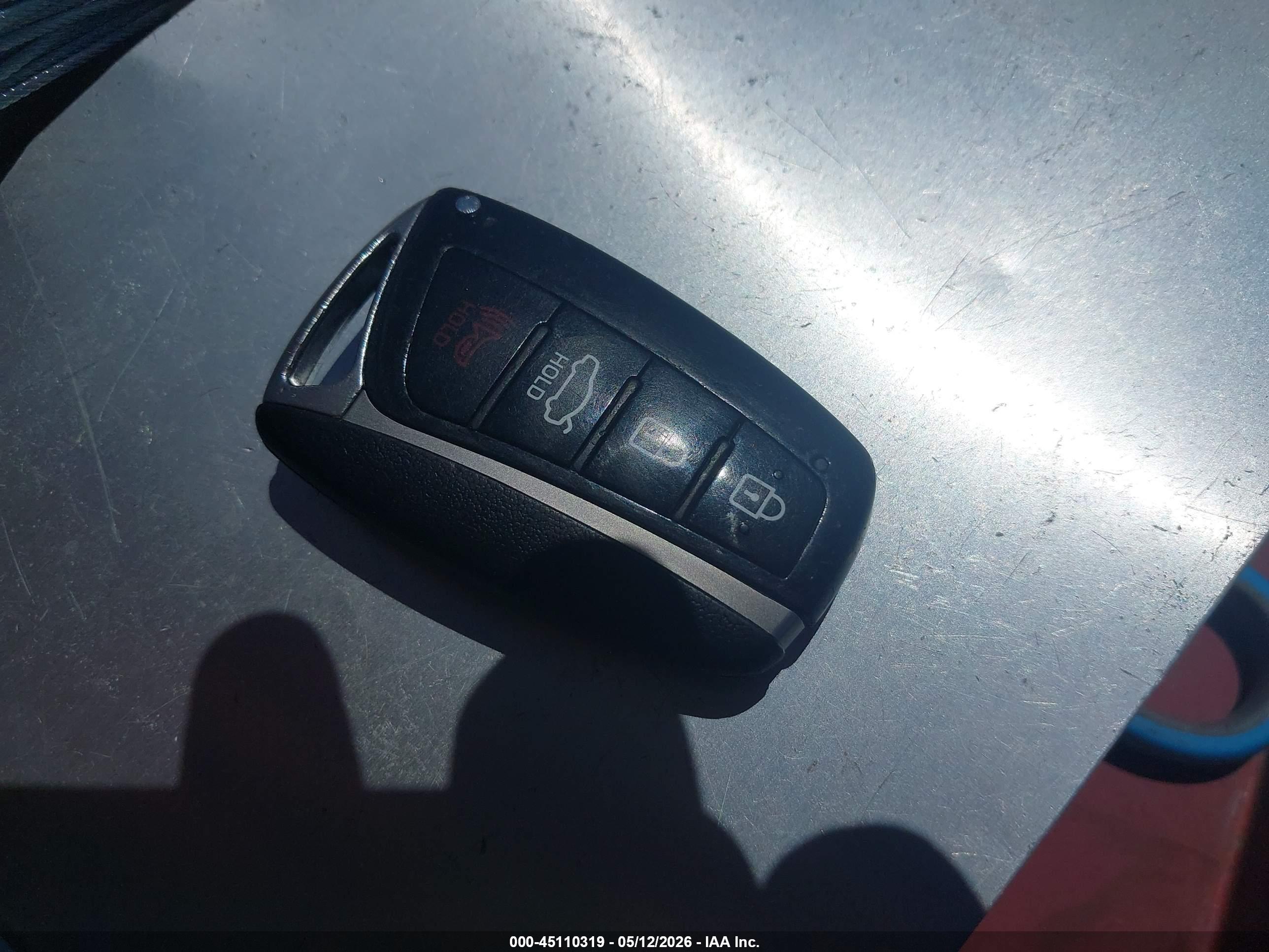 HYUNDAI GENESIS image 11