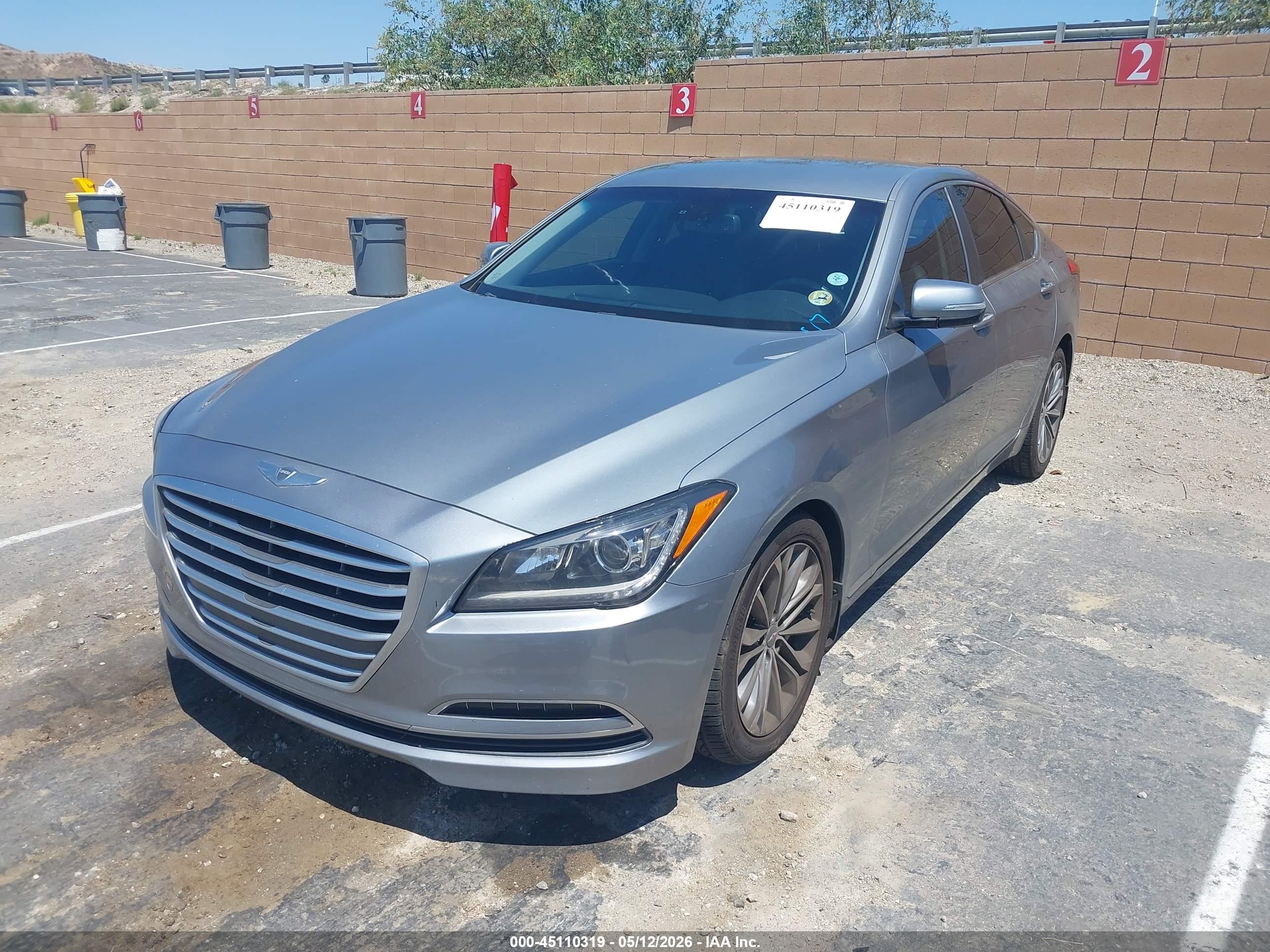 HYUNDAI GENESIS image 2