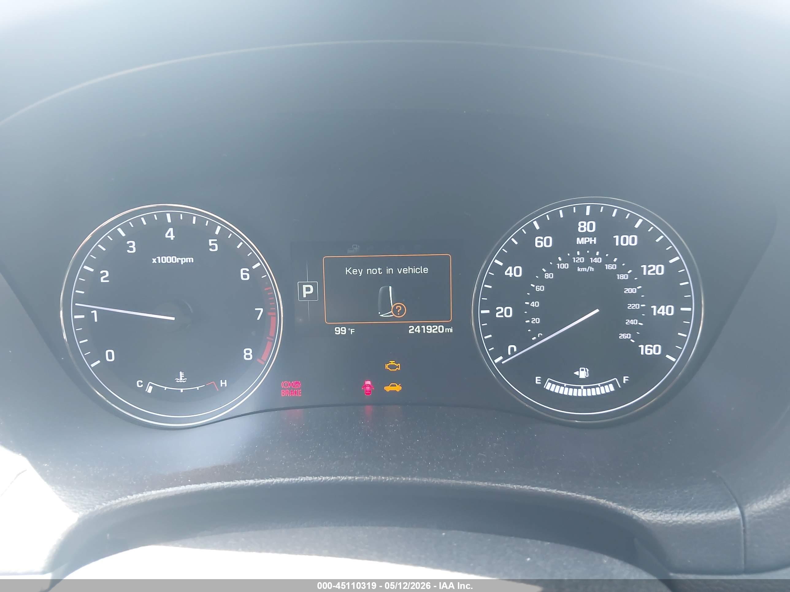 HYUNDAI GENESIS image 7