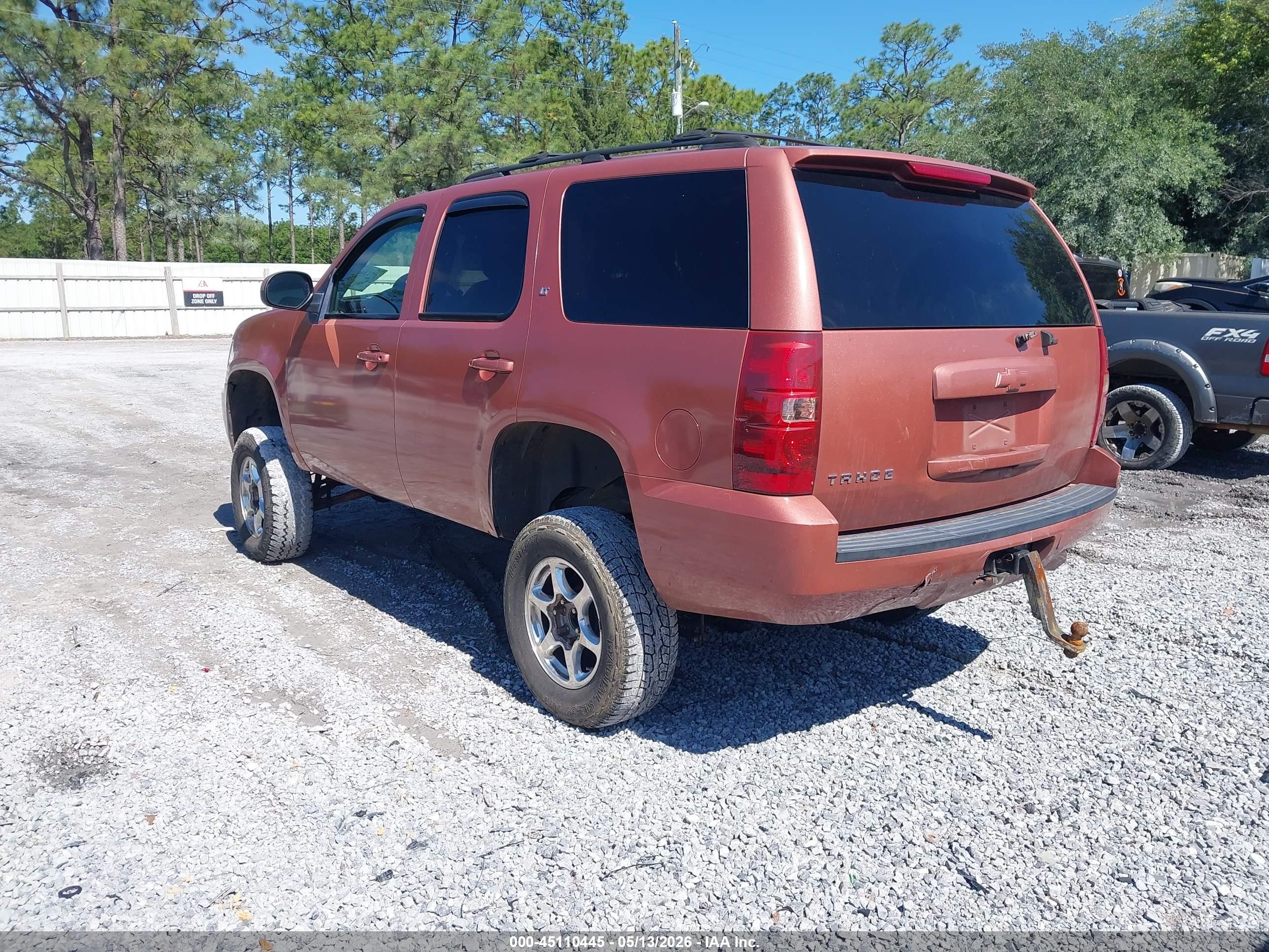 CHEVROLET TAHOE image 3