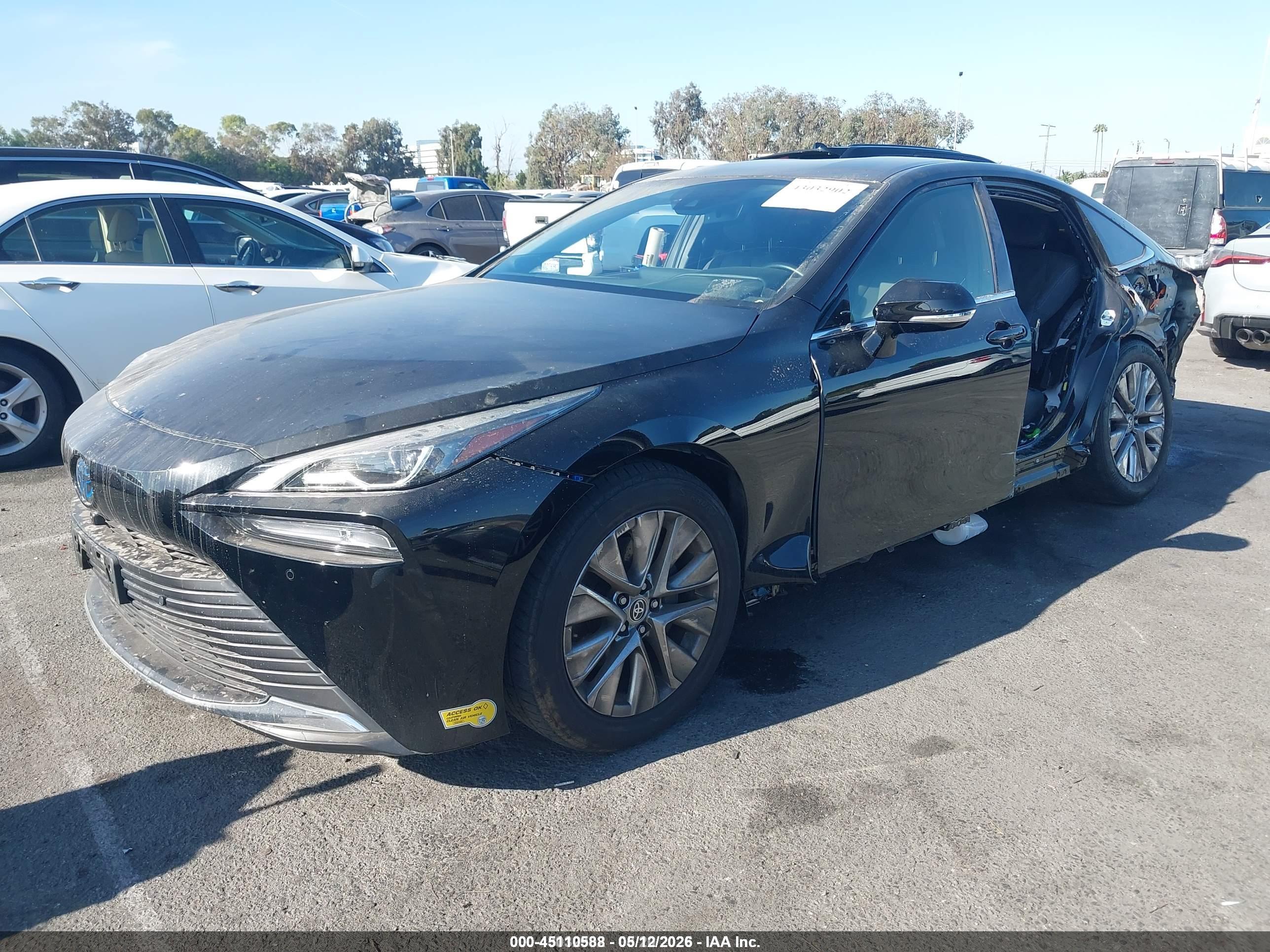 TOYOTA MIRAI image 2