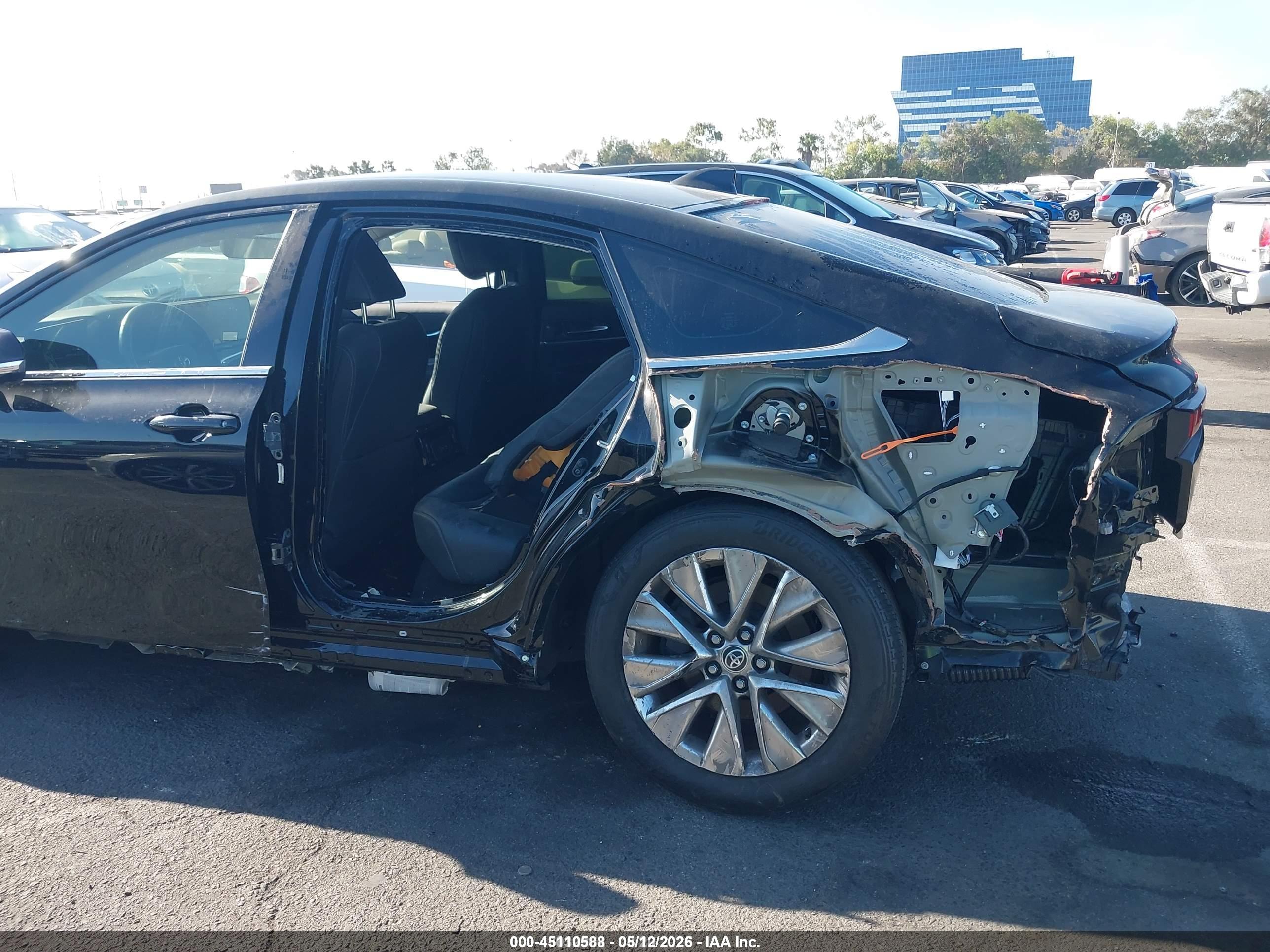 TOYOTA MIRAI image 6