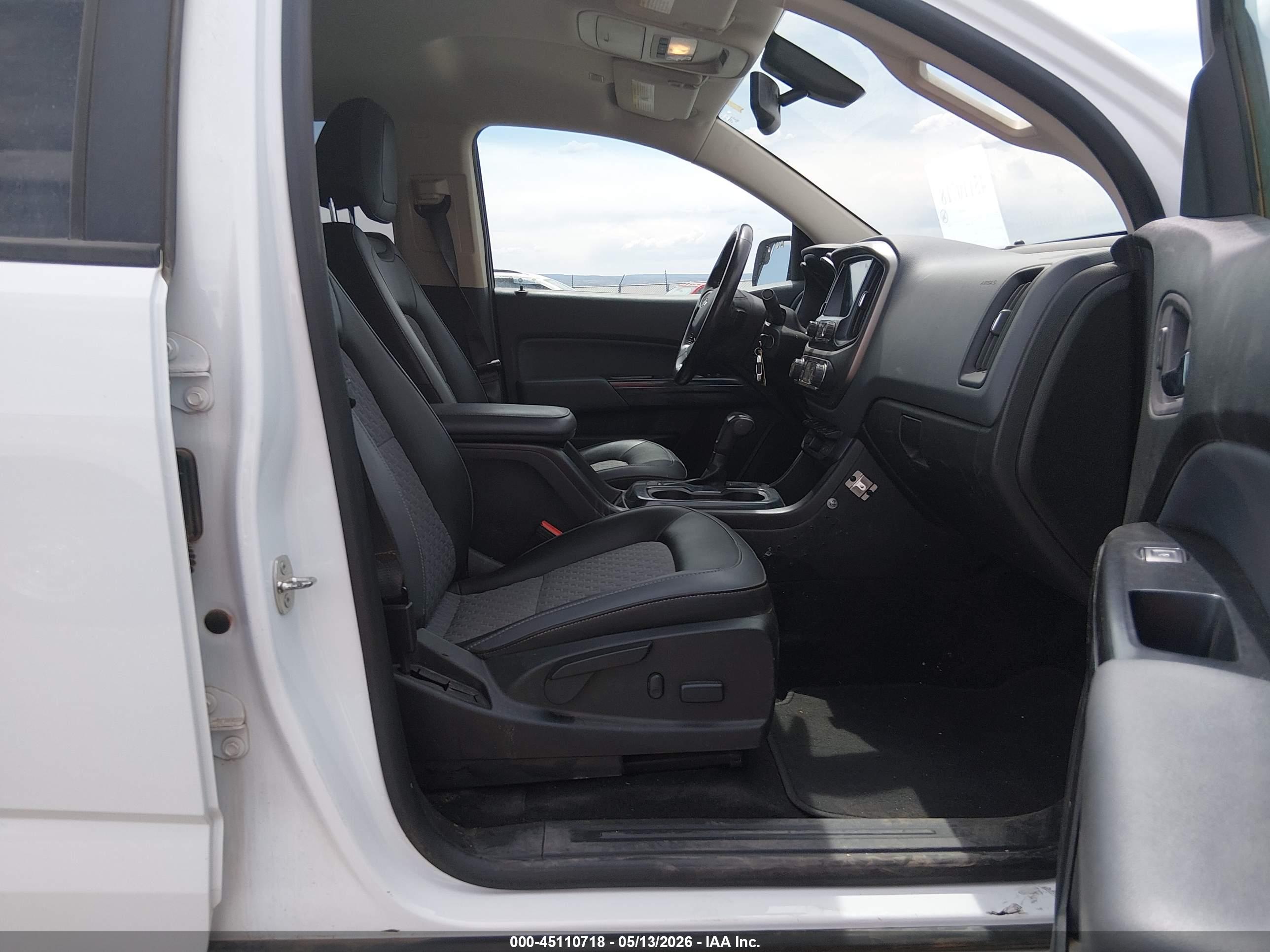 CHEVROLET COLORADO image 5