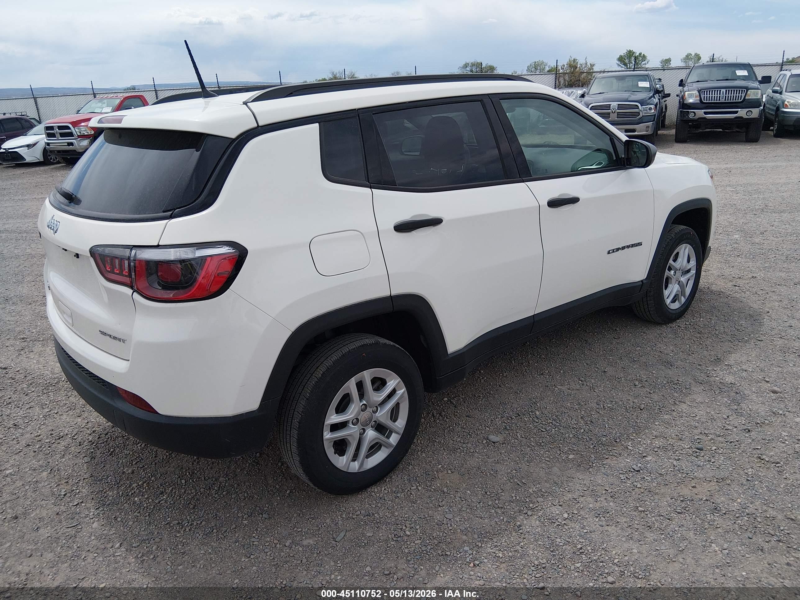 JEEP COMPASS image 4