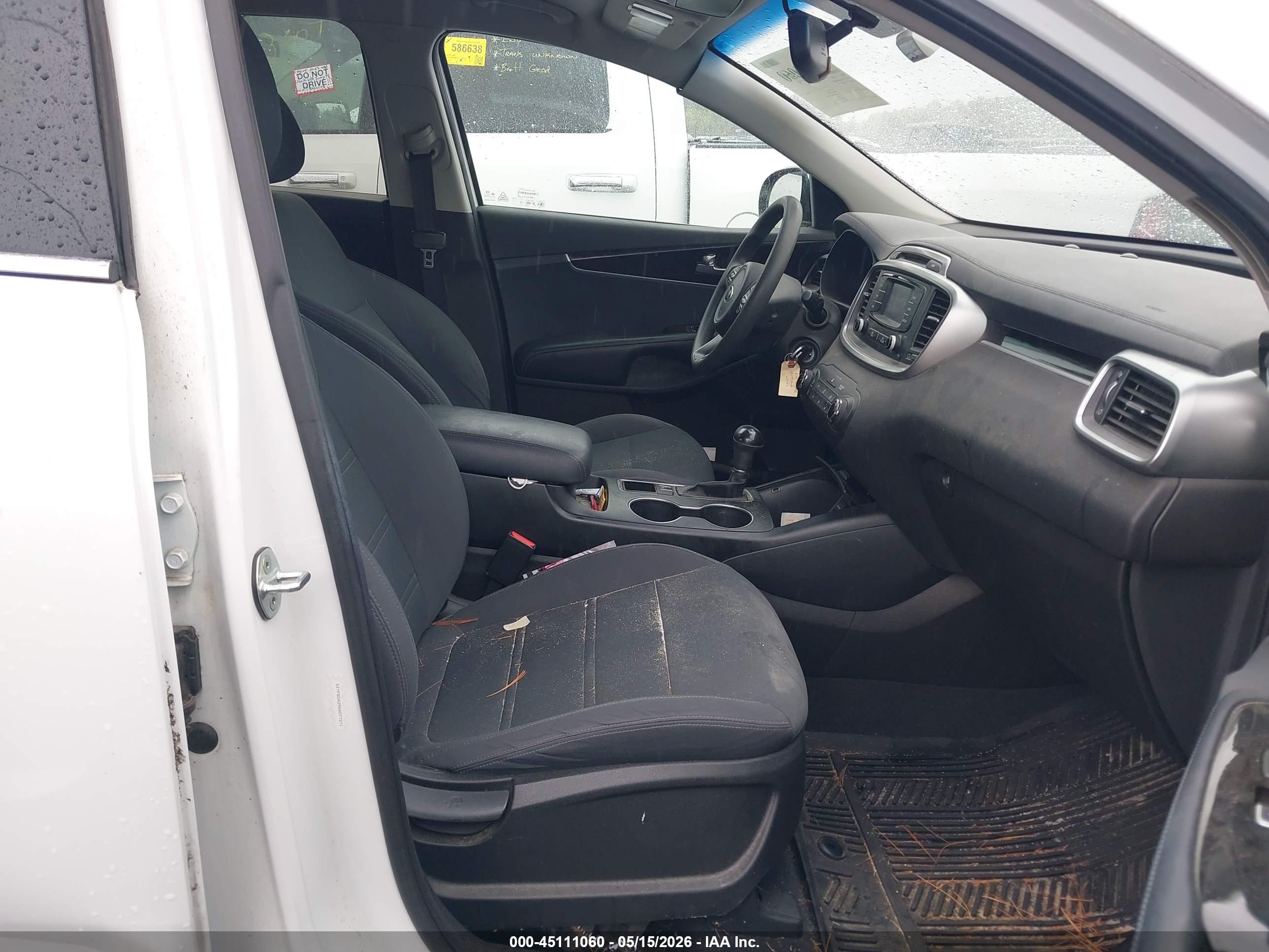KIA SORENTO image 5