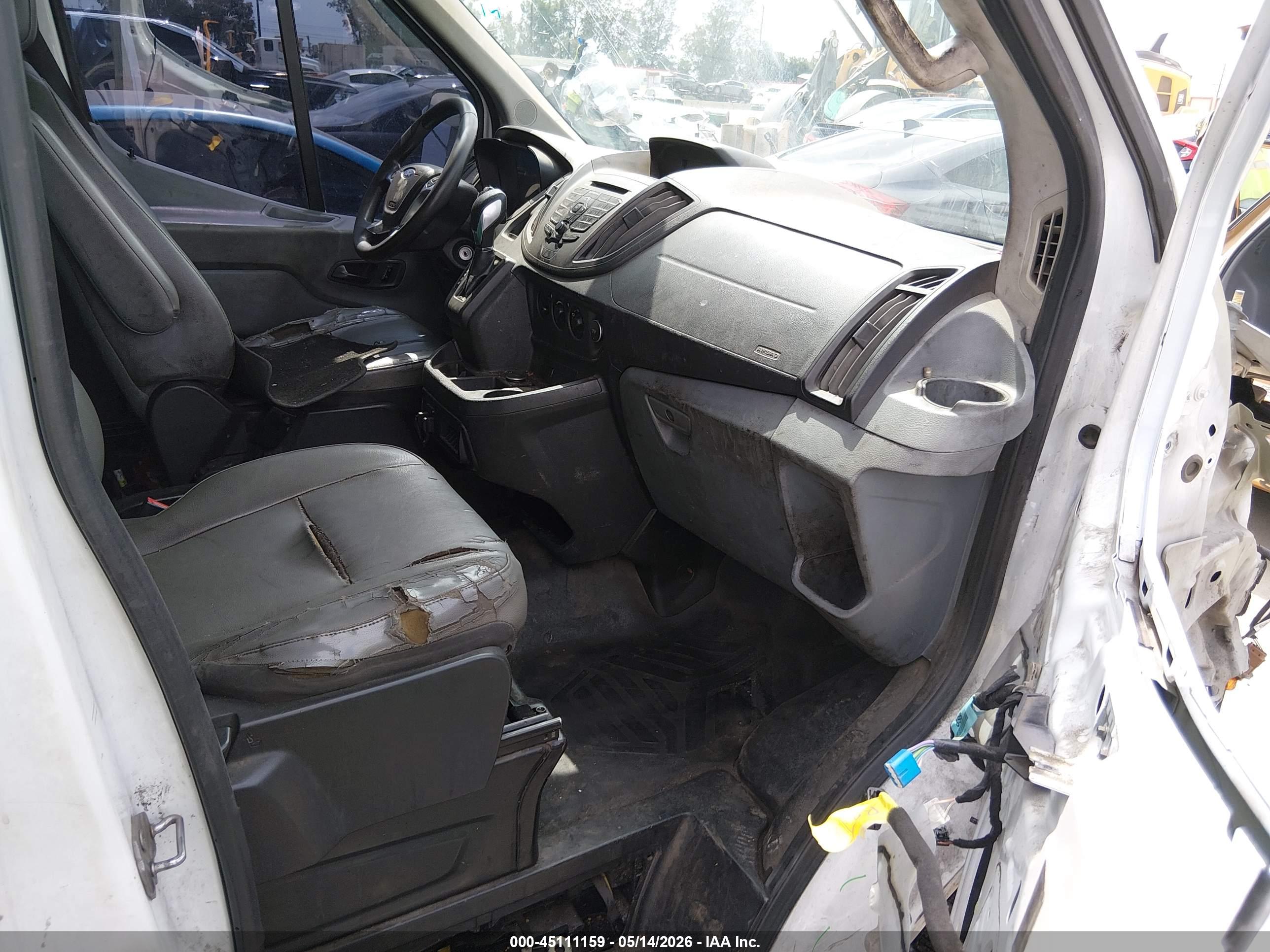 FORD TRANSIT-250 image 5