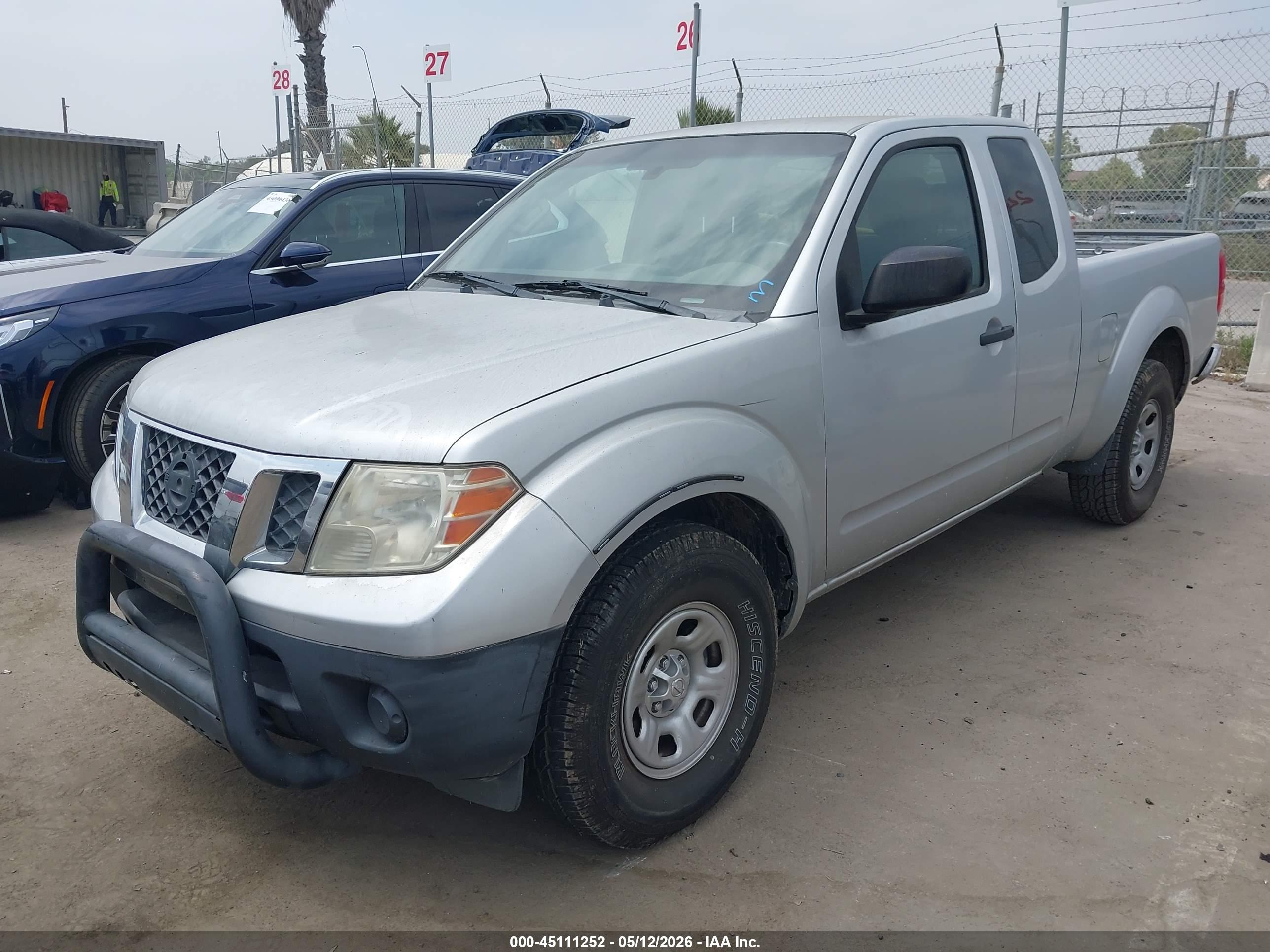 NISSAN FRONTIER image 2