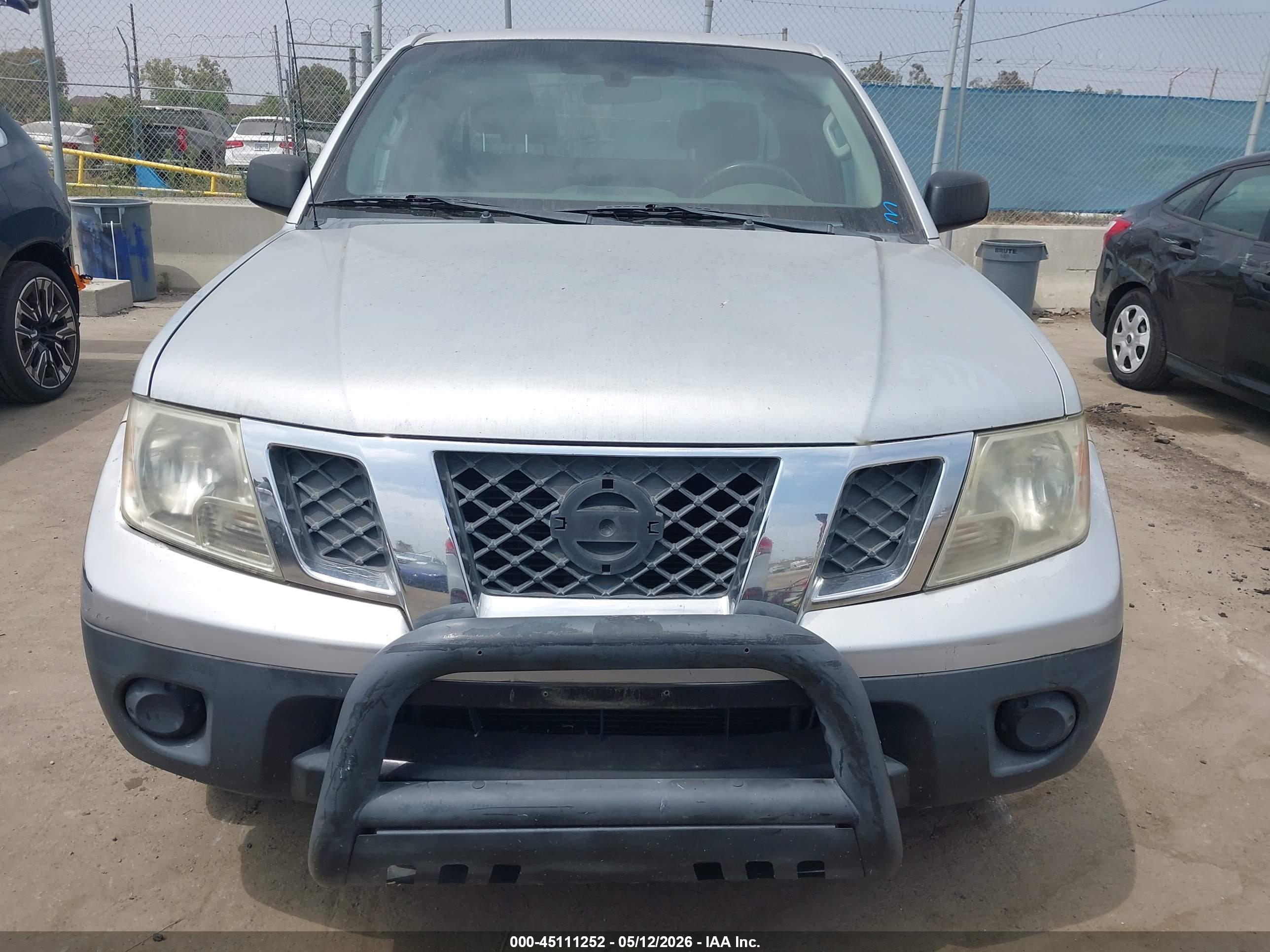 NISSAN FRONTIER image 6