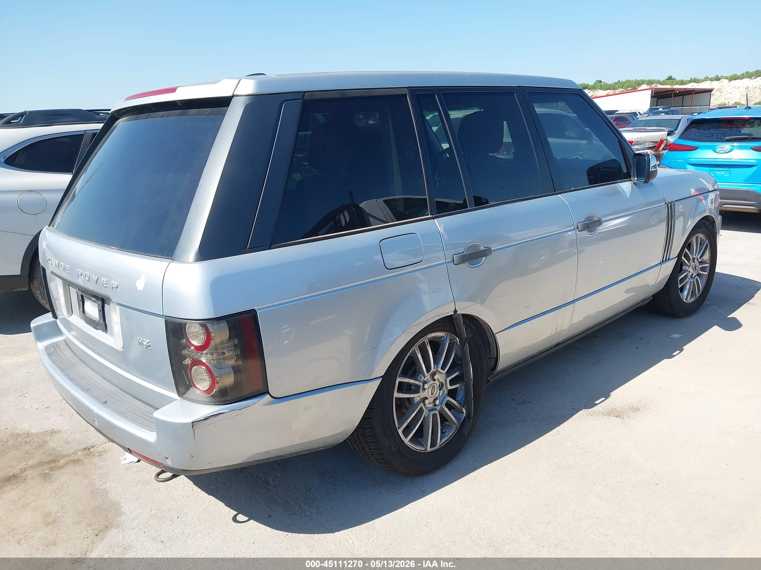 LAND ROVER image 4