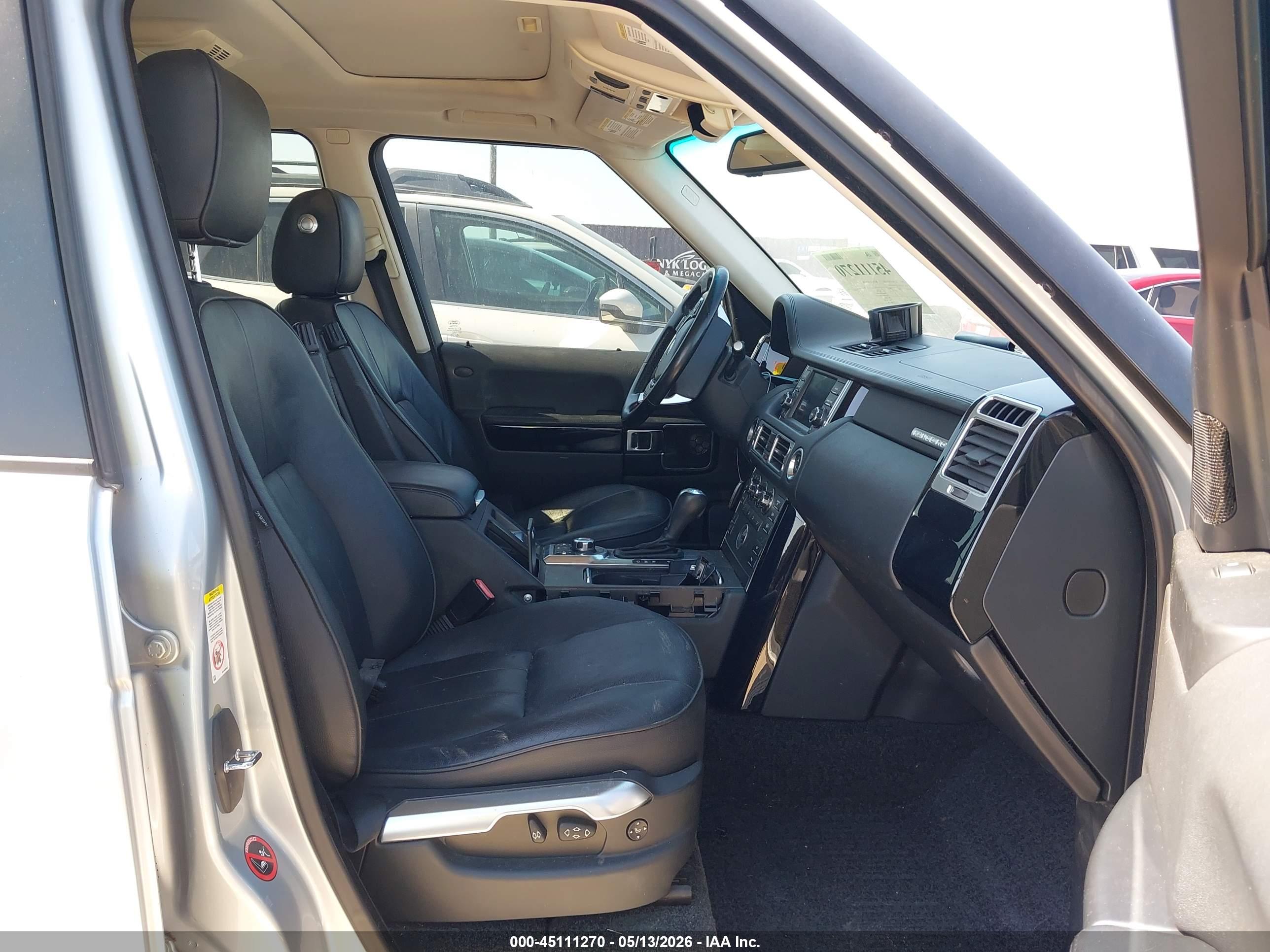 LAND ROVER image 5
