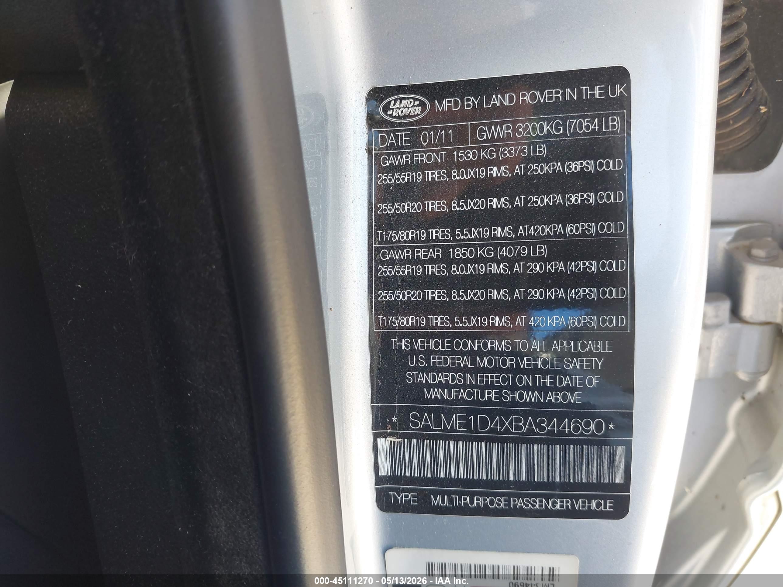LAND ROVER image 9