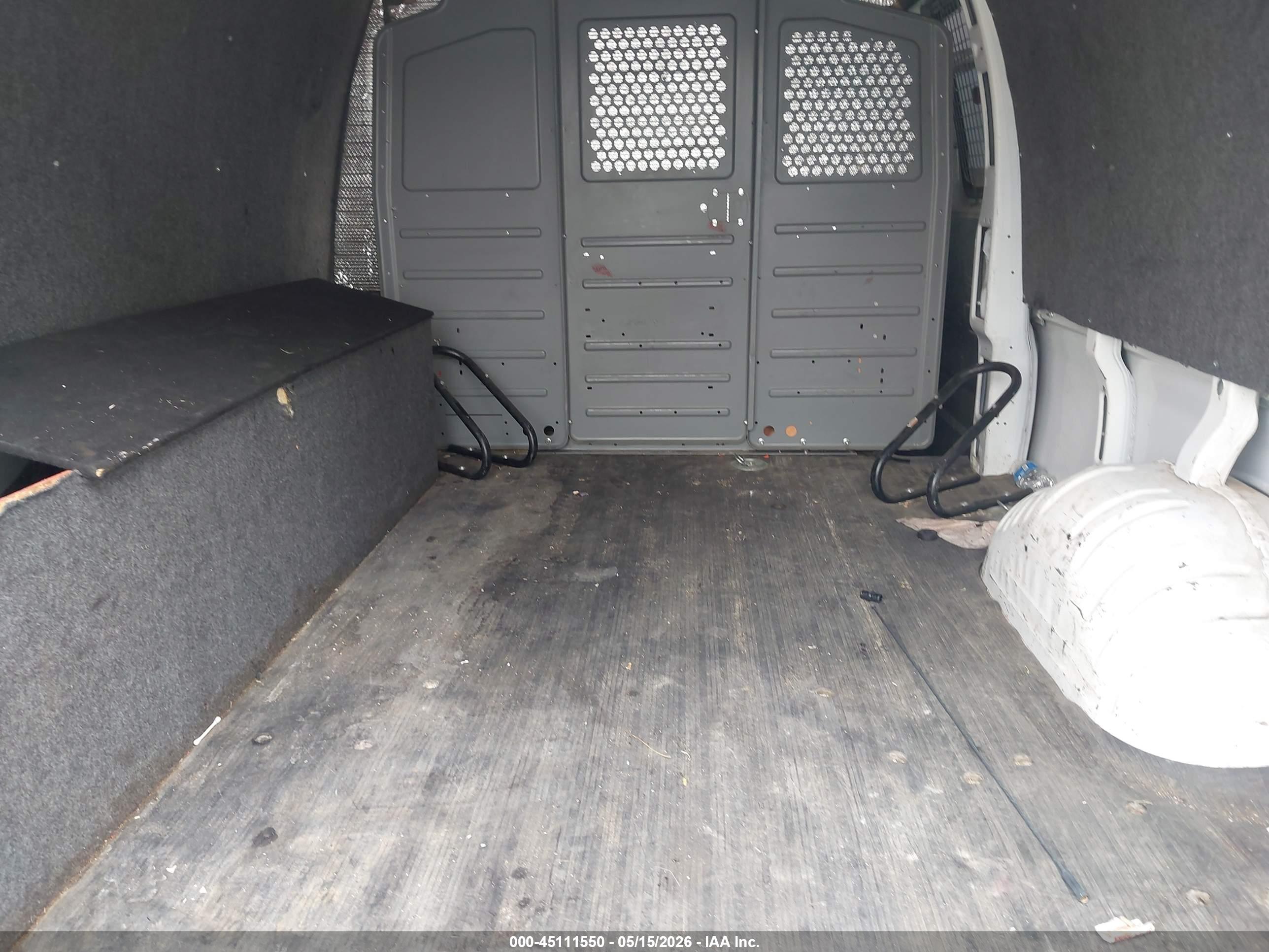 CHEVROLET EXPRESS image 8
