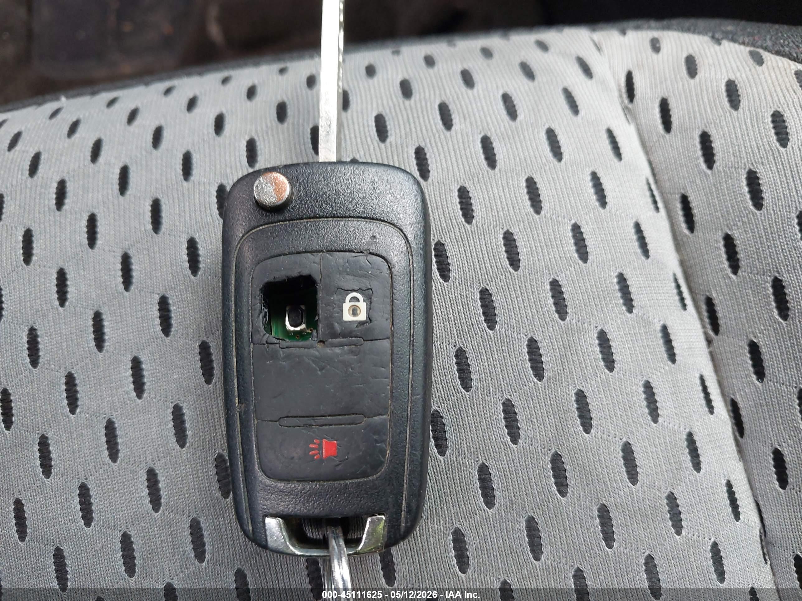 CHEVROLET EQUINOX image 11
