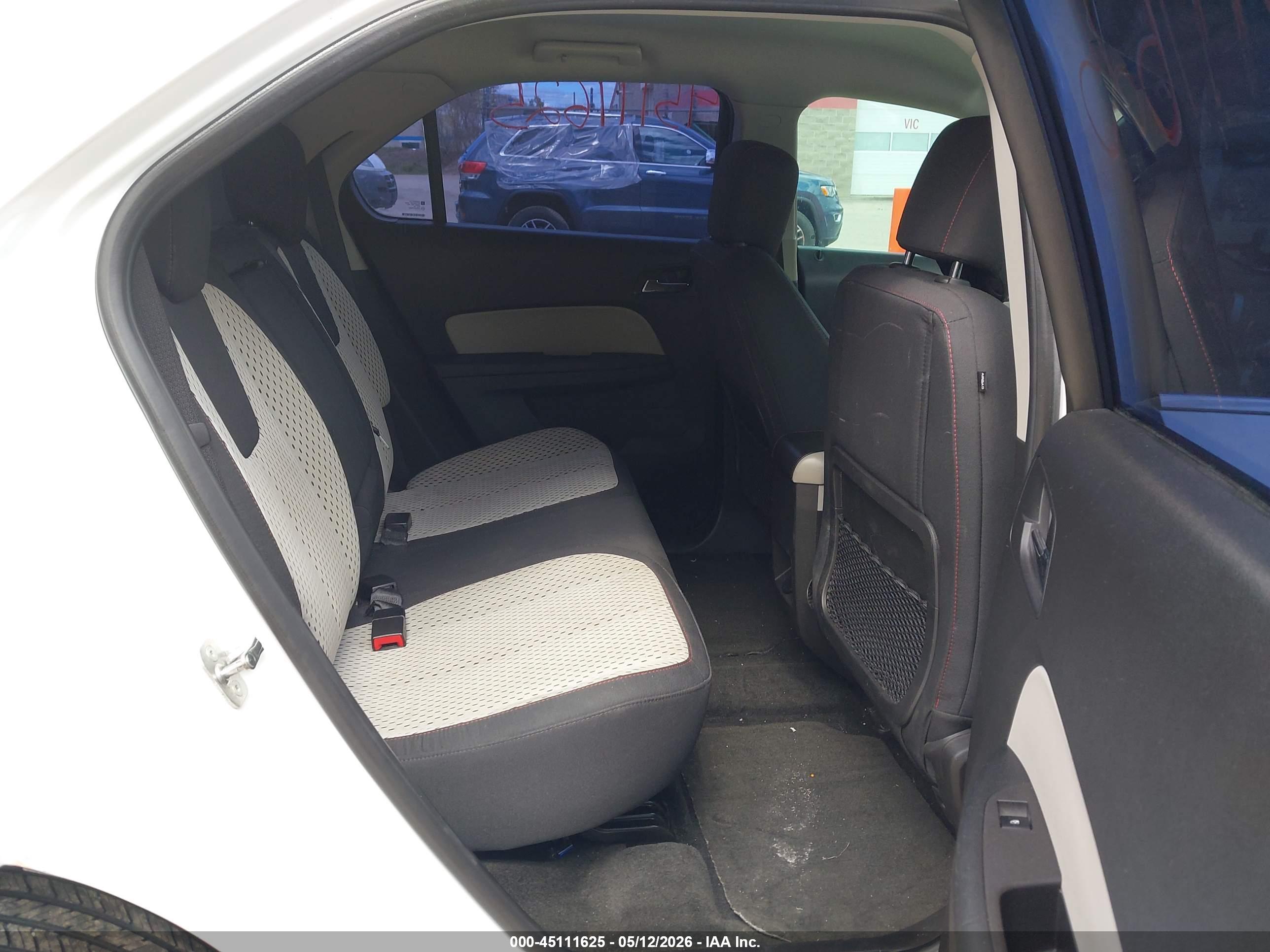 CHEVROLET EQUINOX image 8