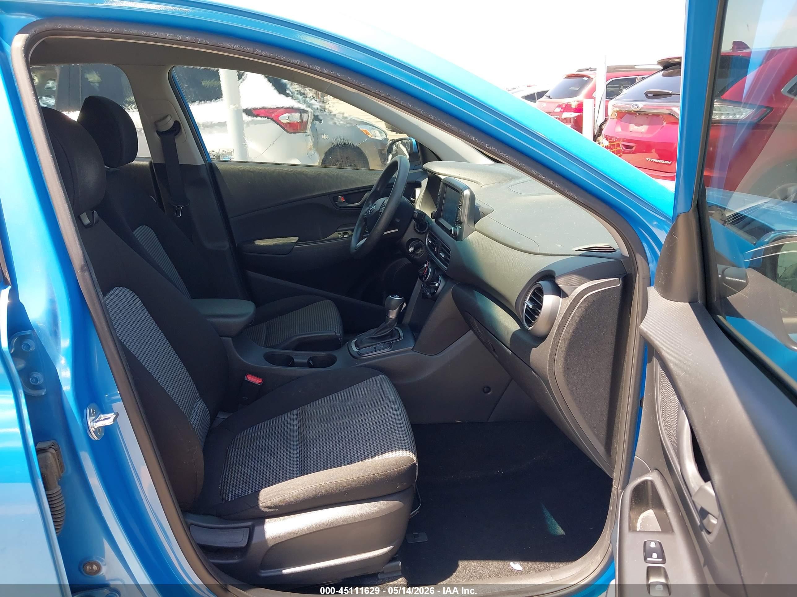 HYUNDAI KONA image 5
