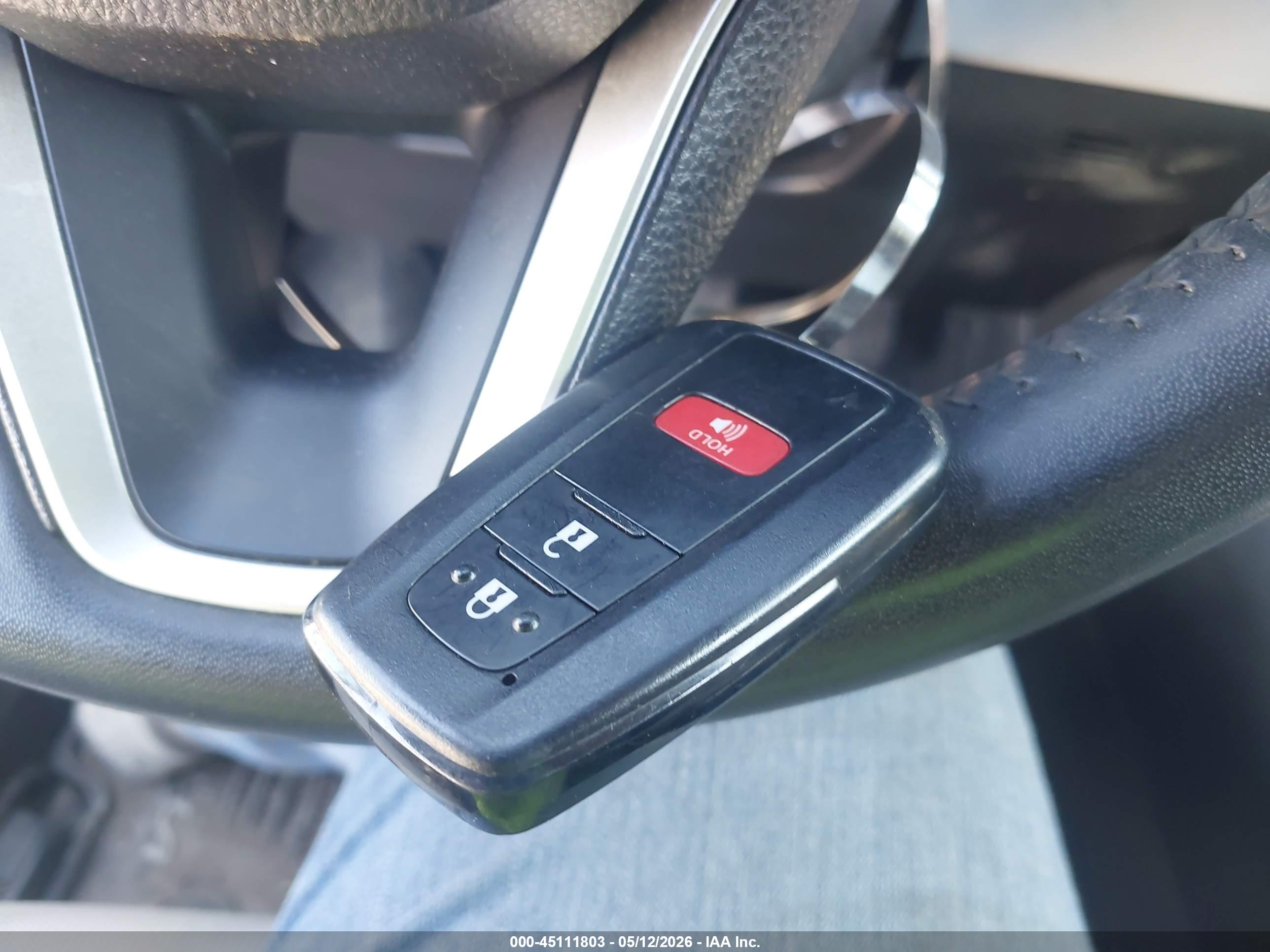 TOYOTA COROLLA image 11