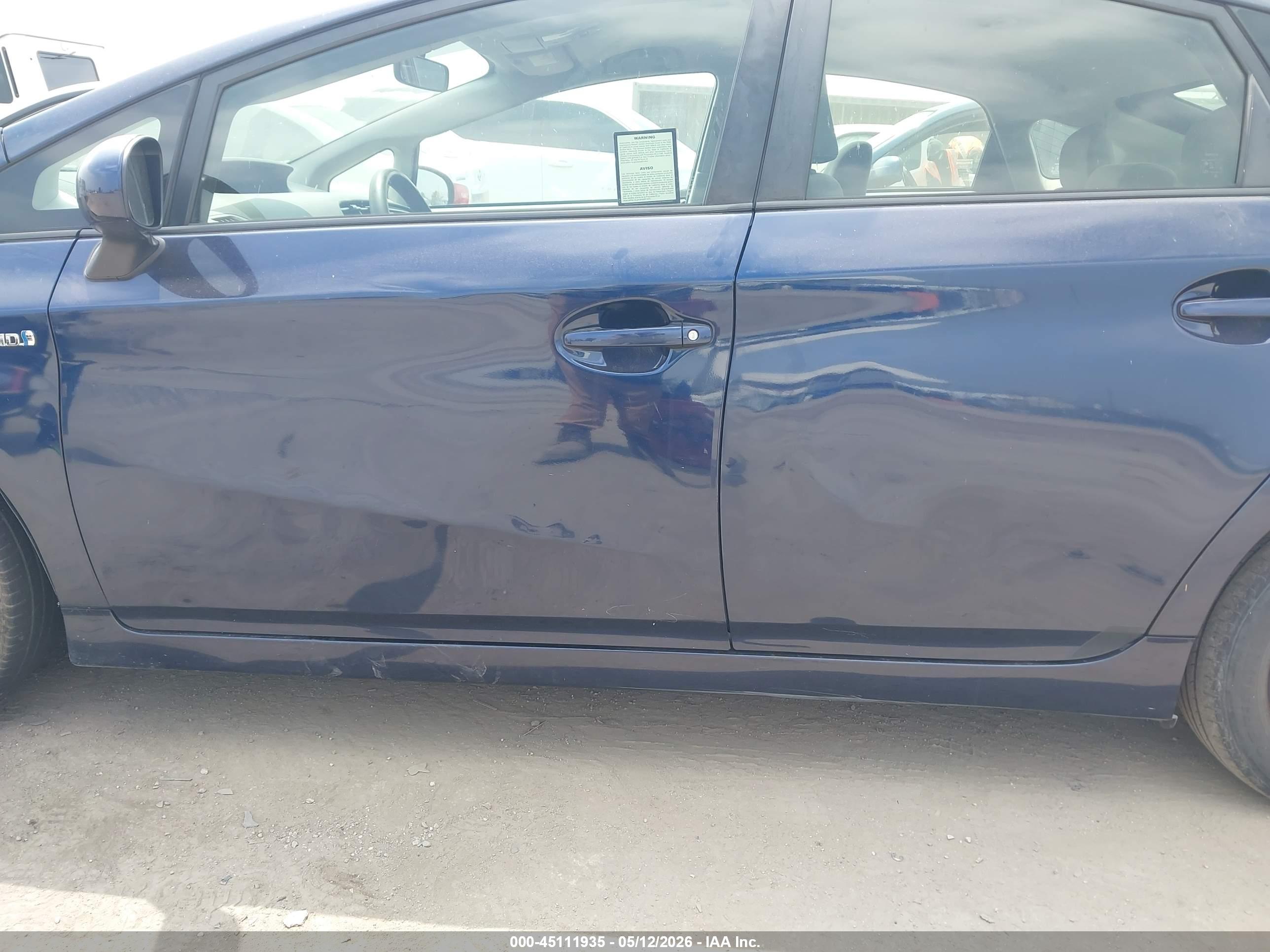 TOYOTA PRIUS image 6