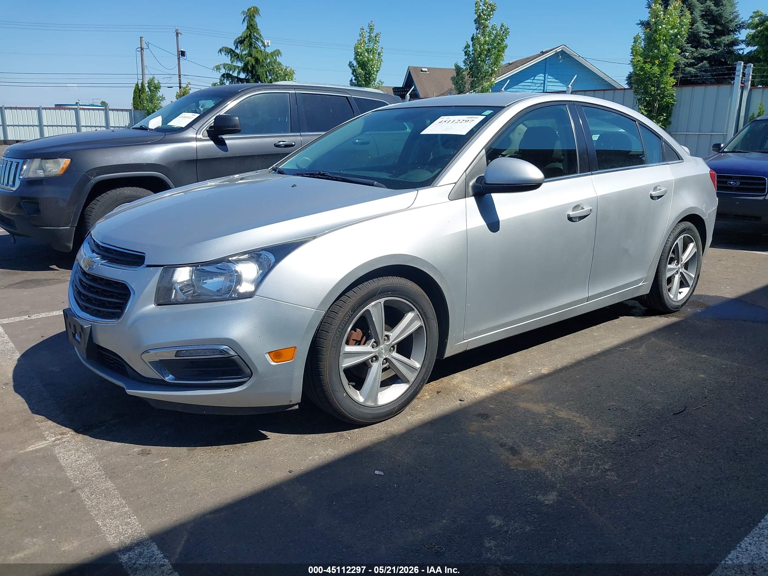CHEVROLET CRUZE image 2