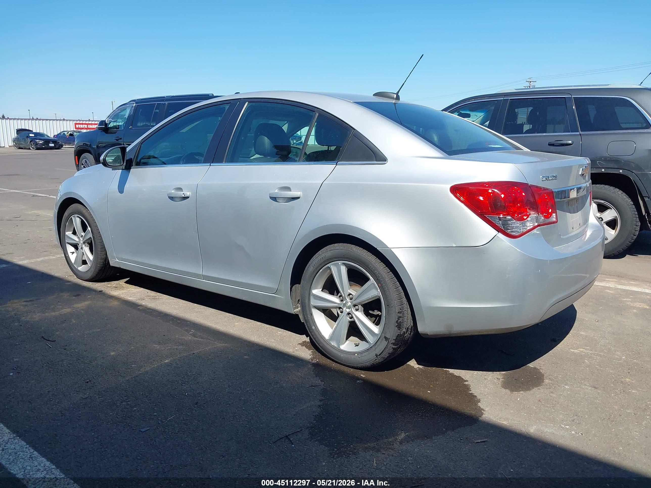 CHEVROLET CRUZE image 3